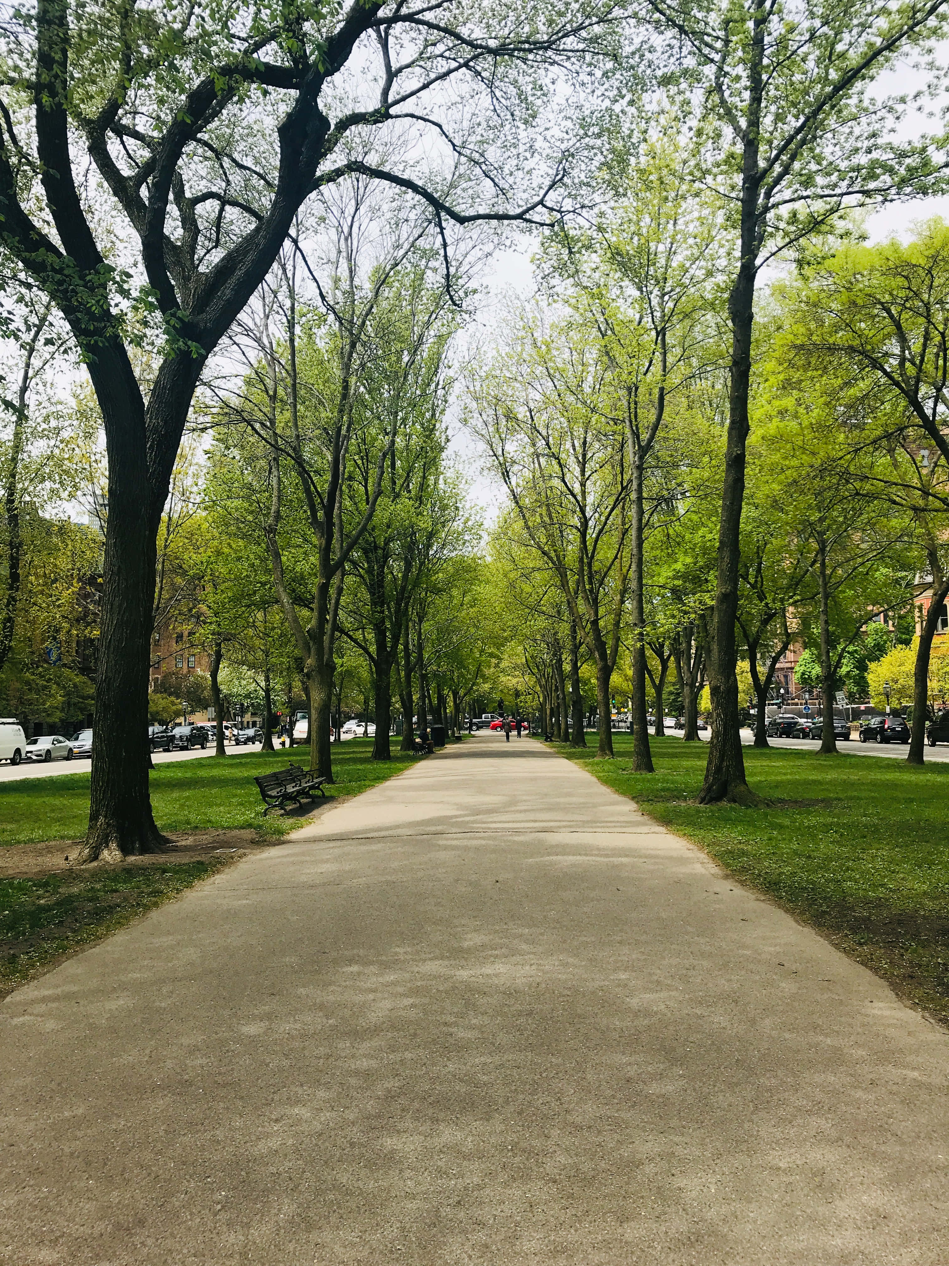 Disfruta un día en la ciudad con un paseo por la acera. Fondos de pantalla