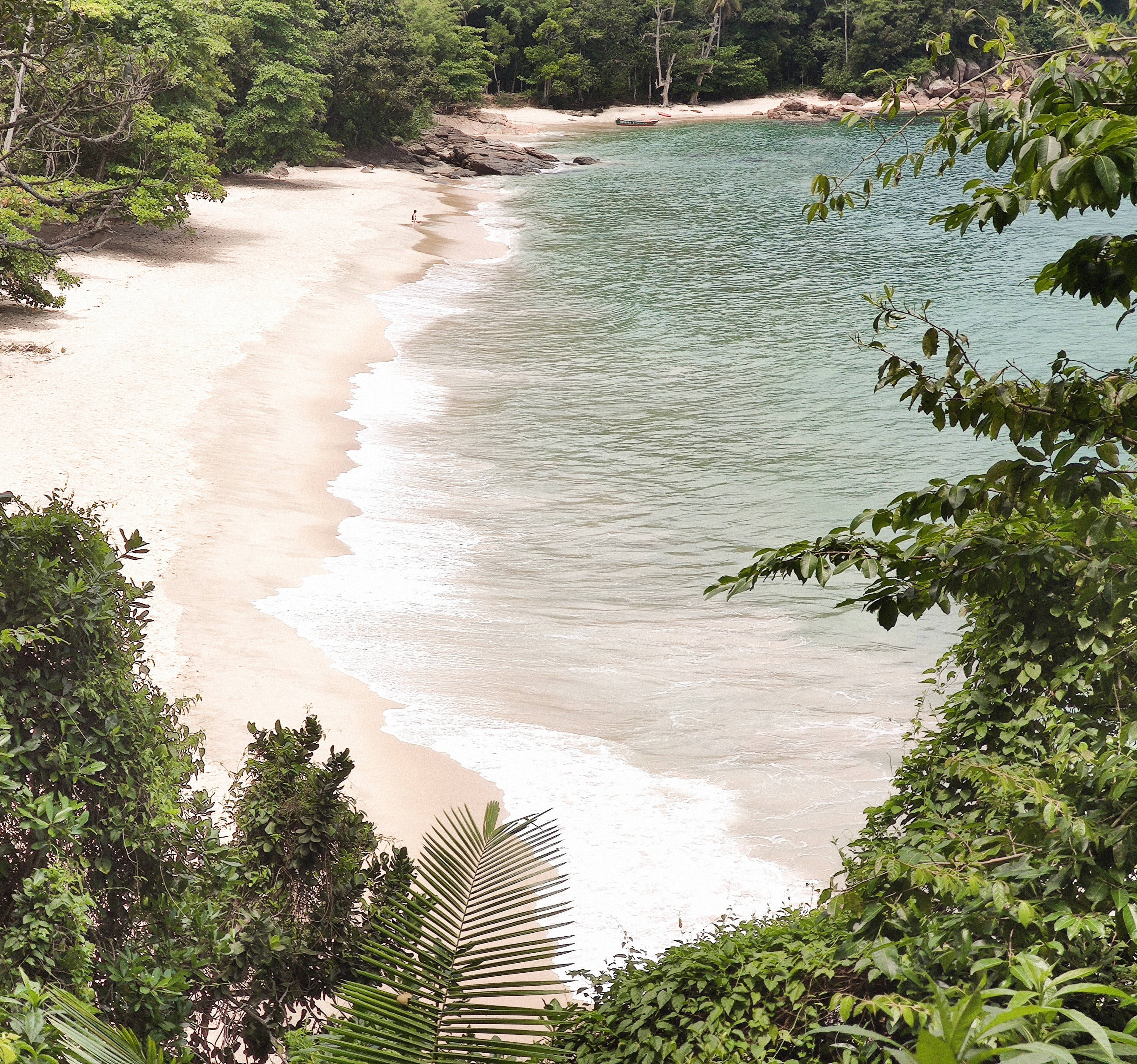 Disfruta una Exótica Costa de Playa Fondos de pantalla