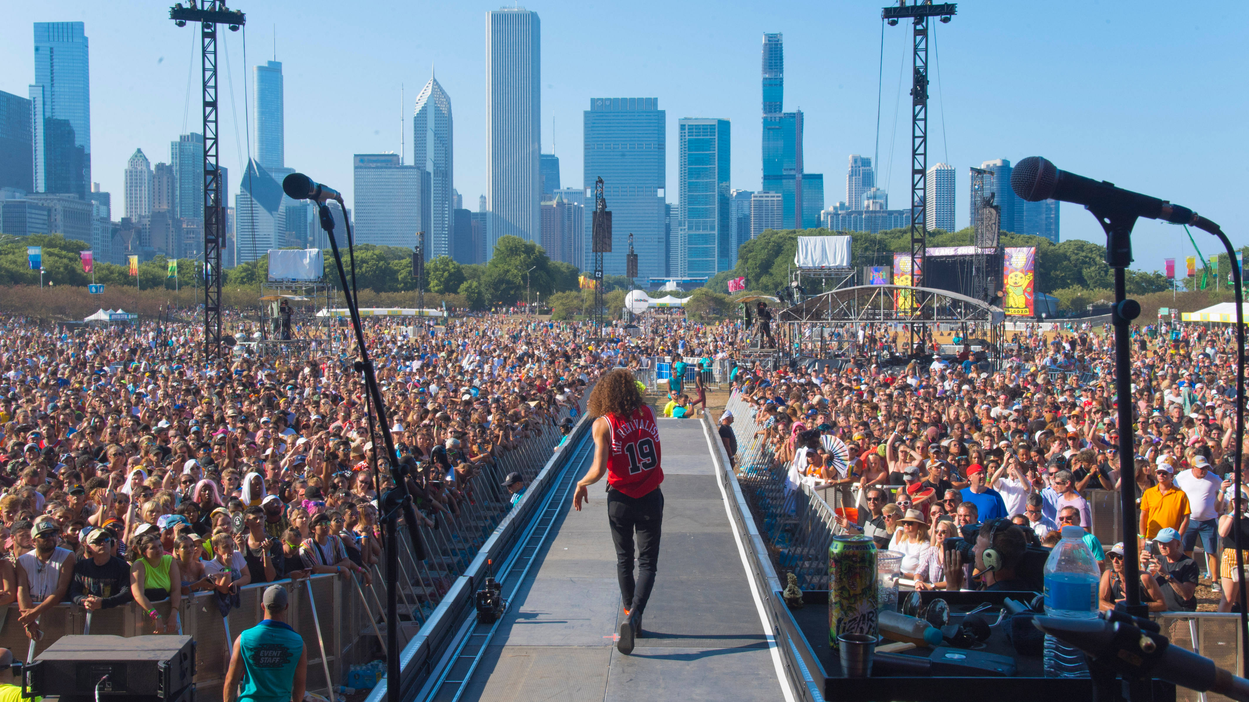 ¡Disfrutando del soleado día de verano en Lollapalooza Chicago! Fondos de pantalla