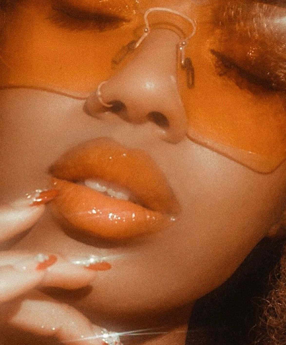 Disfrutando los vibrantes colores de la naturaleza con una estética naranja Fondos de pantalla
