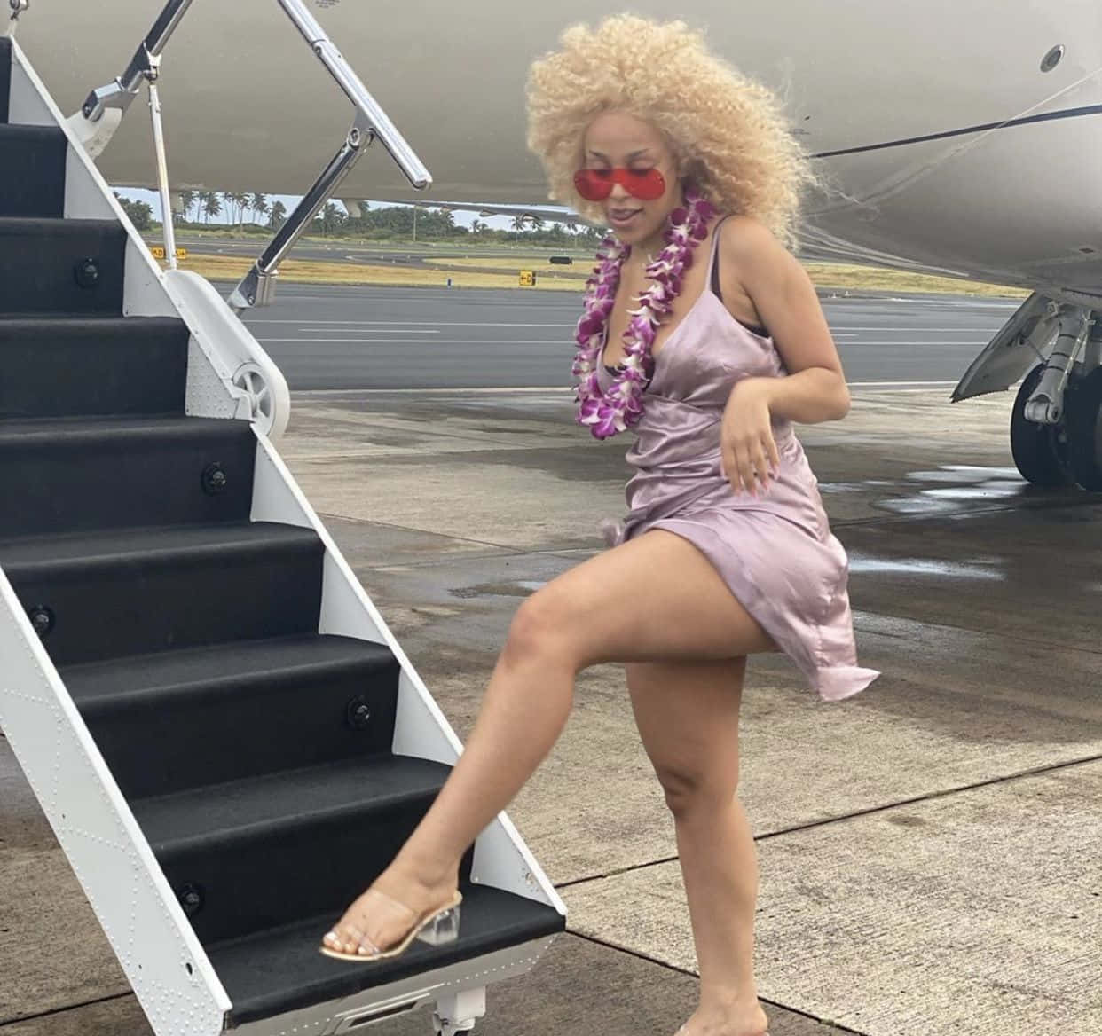 Doja Cat abrazando su estilo audaz. Fondos de pantalla