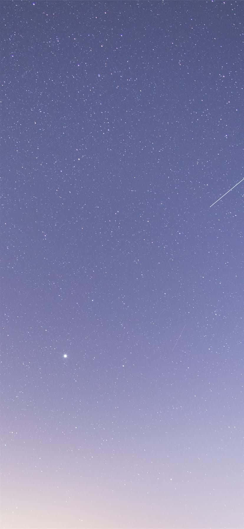 ¡Echa un vistazo al cielo nocturno con un hermoso fondo estrellado! Fondos de pantalla