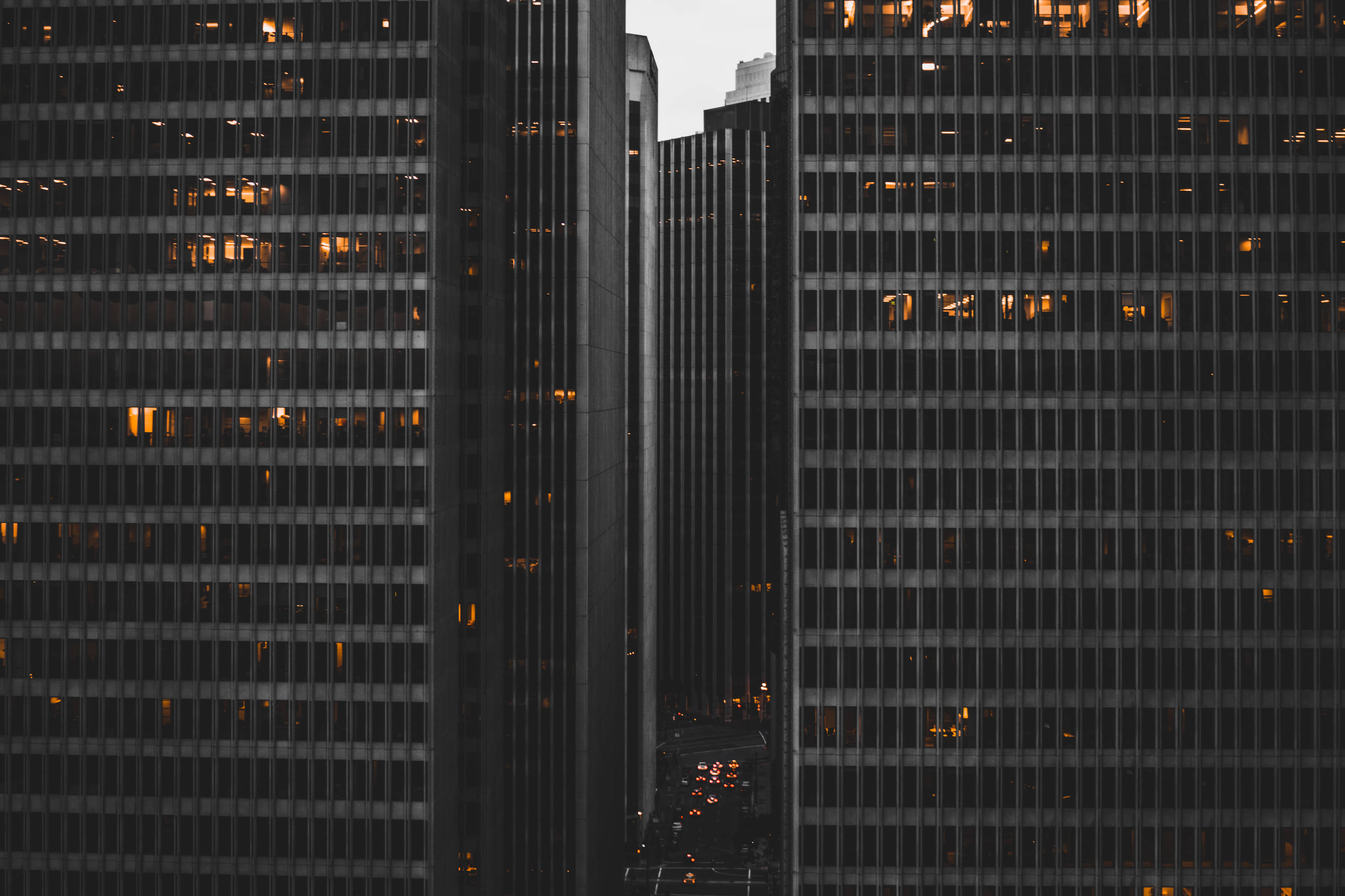 Edificio Alto Oscuro 4K Fondos de pantalla