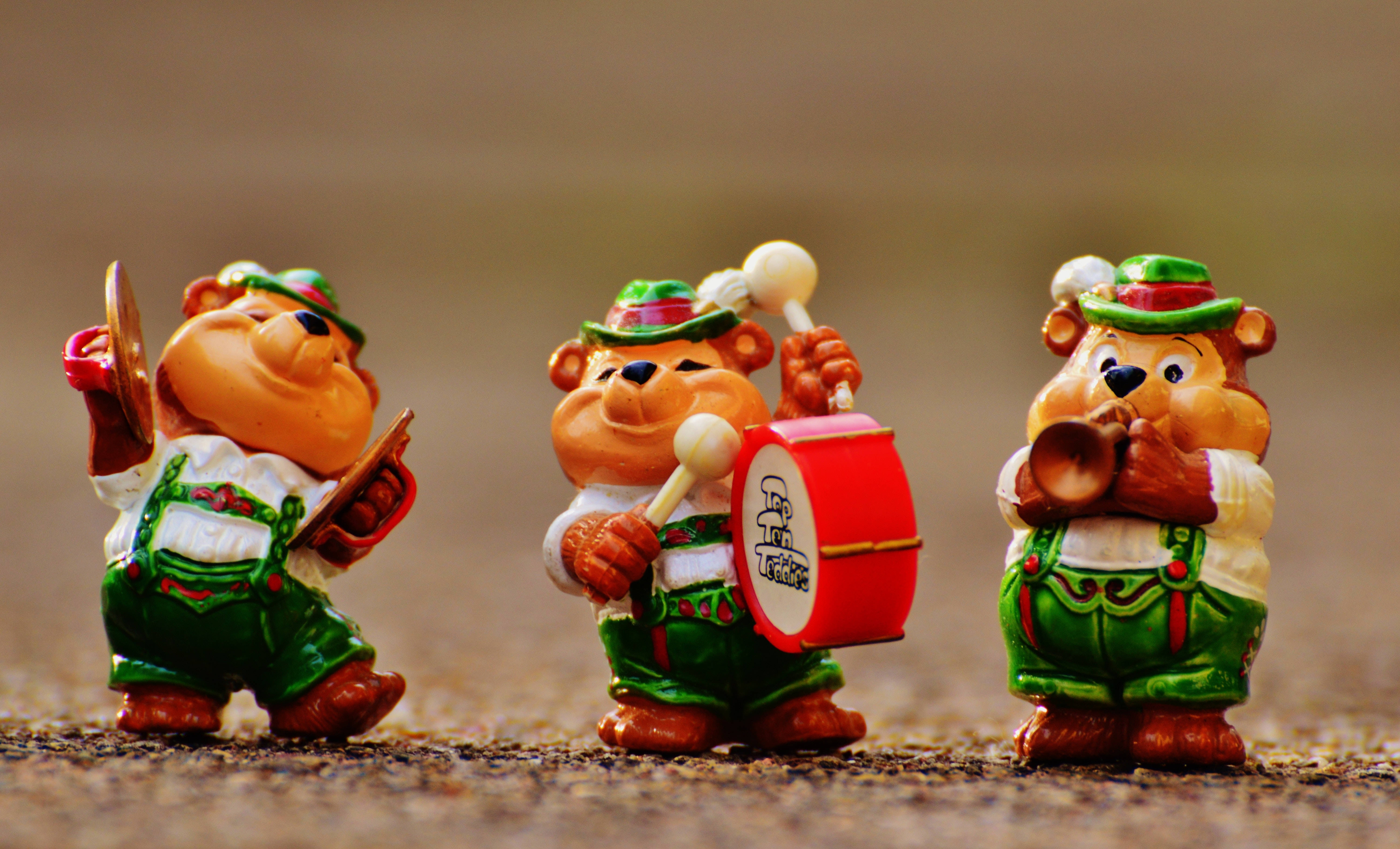Encantador grupo de adorables figuras de osos músicos Fondos de pantalla