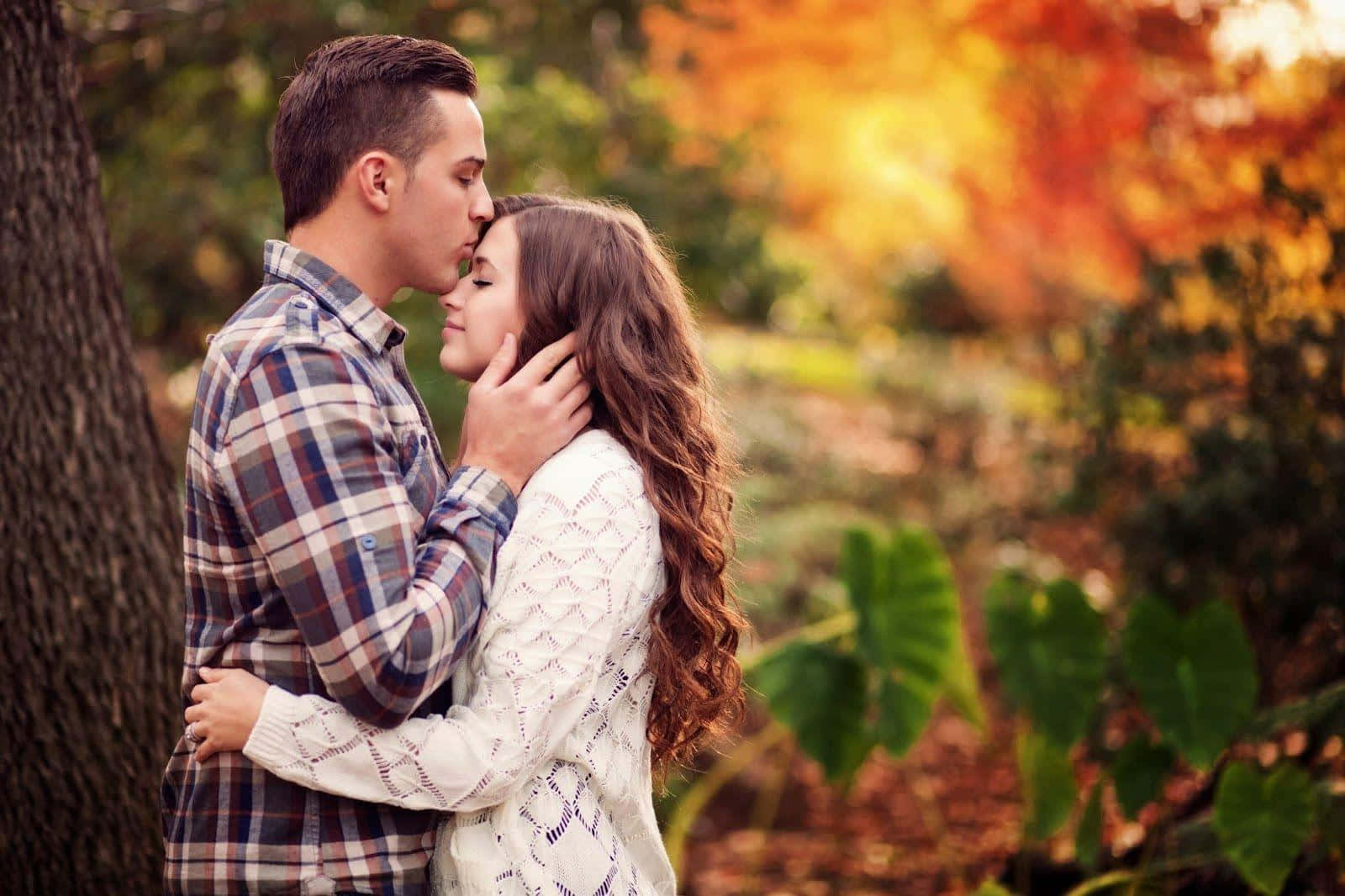 Encuentra alegría y satisfacción en una ola de amor romántico Fondos de pantalla
