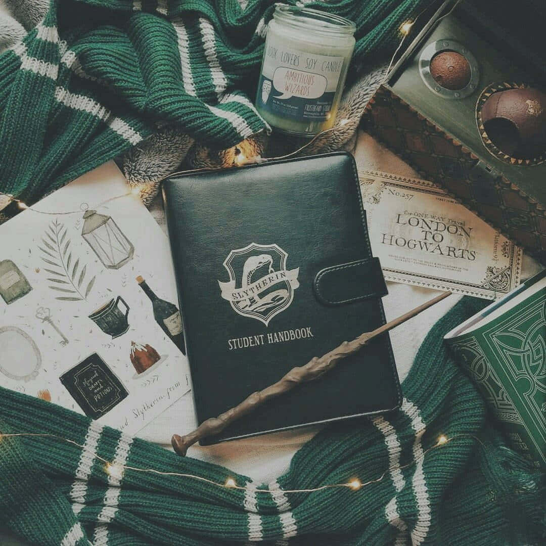 Encuentra tu camino con la estética Slytherin Fondos de pantalla
