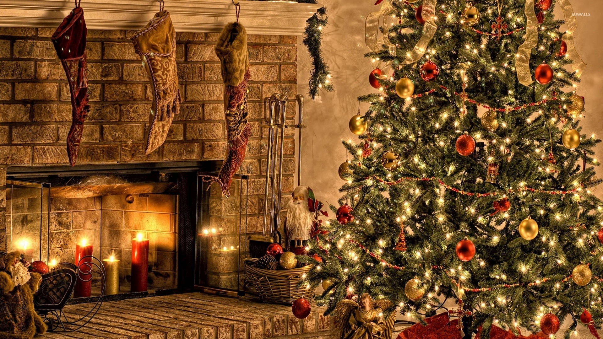 Escena navideña con chimenea para escritorio Fondos de pantalla
