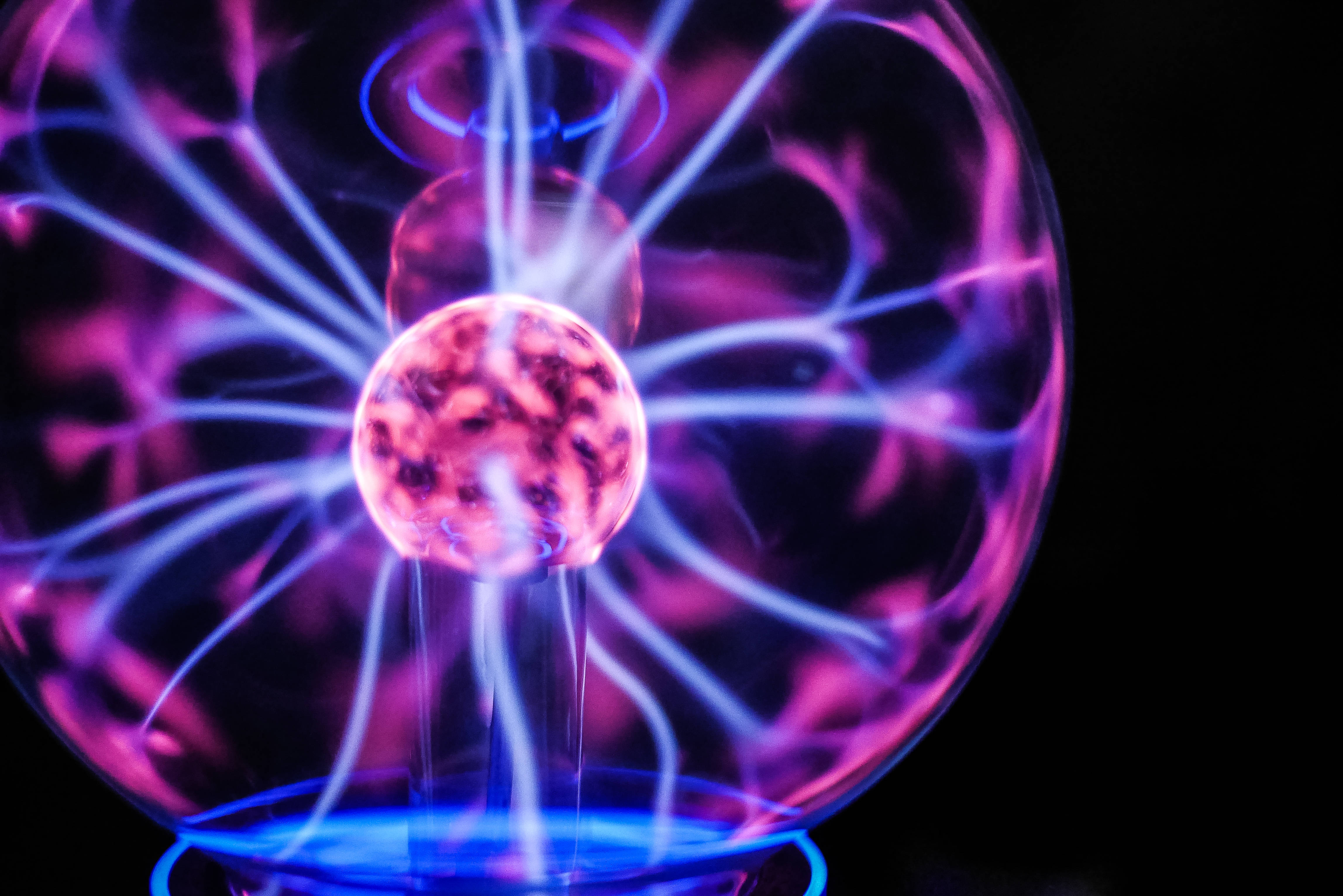 Esfera de plasma estética en púrpura claro Fondos de pantalla