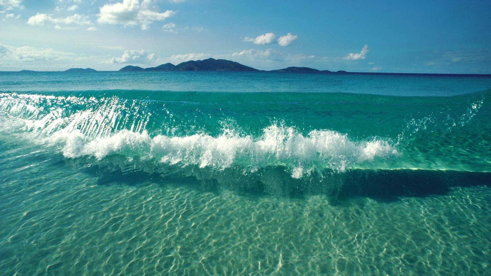 Espectacular despliegue de olas del océano Fondos de pantalla