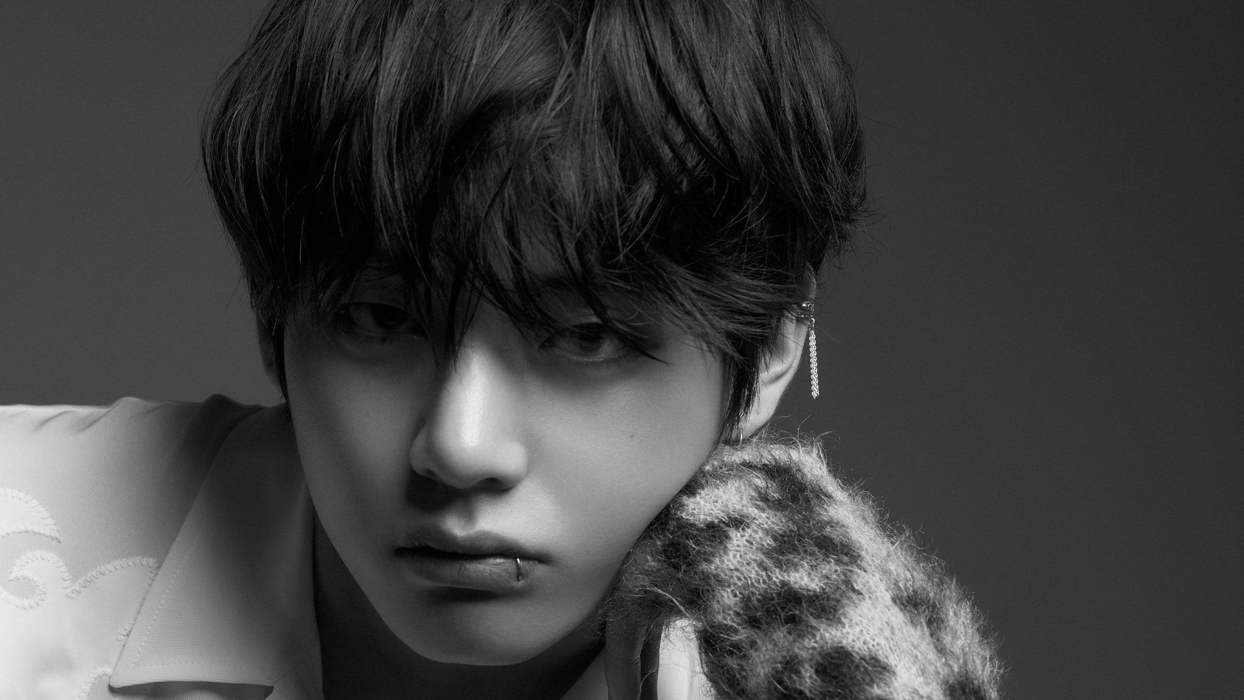 Estética negra de V de BTS Fondos de pantalla