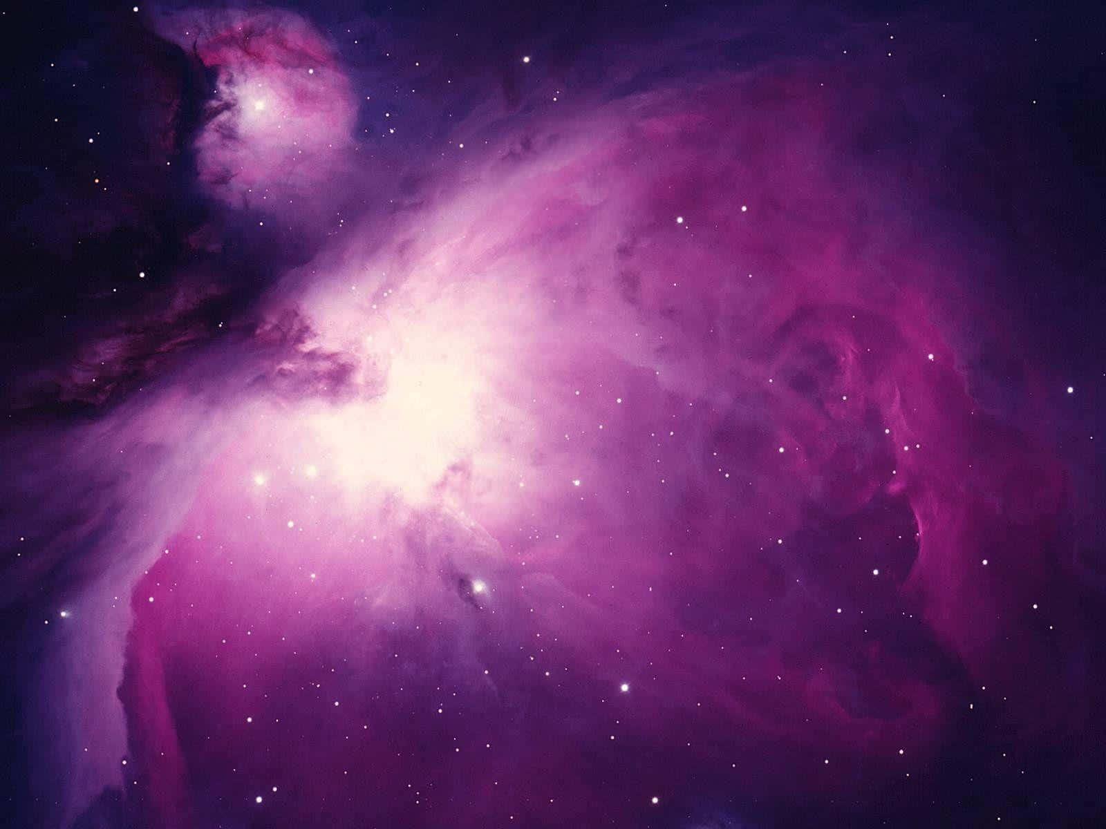 Explora la belleza de las galaxias púrpura Fondos de pantalla