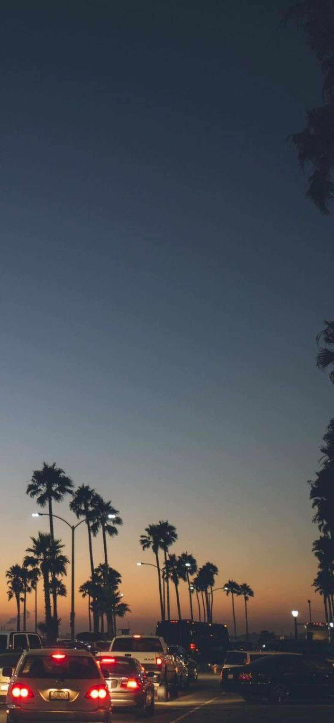 Explora la costa de California con estilo con el iPhone Xs Fondos de pantalla