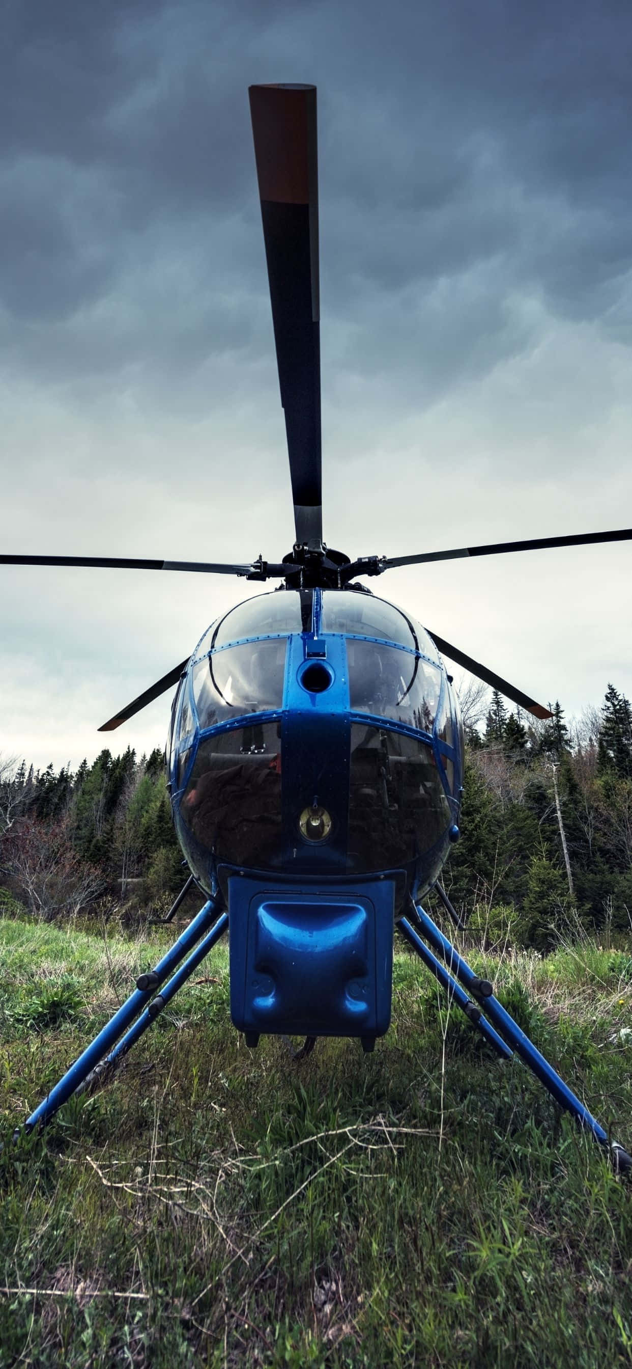 Explora los cielos a bordo de un helicóptero de última generación Fondos de pantalla
