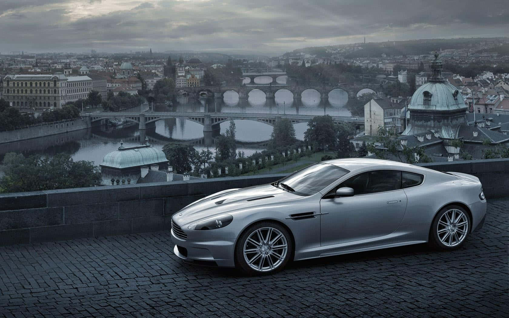 Exterior elegante y con estilo del Aston Martin DB9 Fondos de pantalla