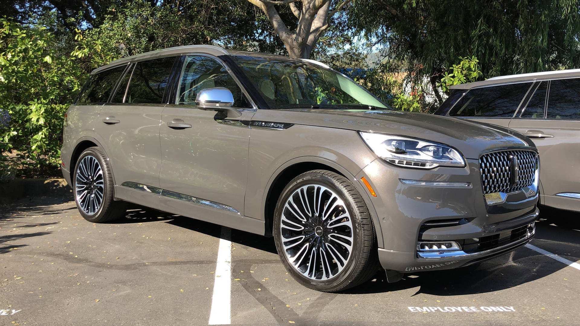 Extravagante SUV Lincoln Aviator 2020