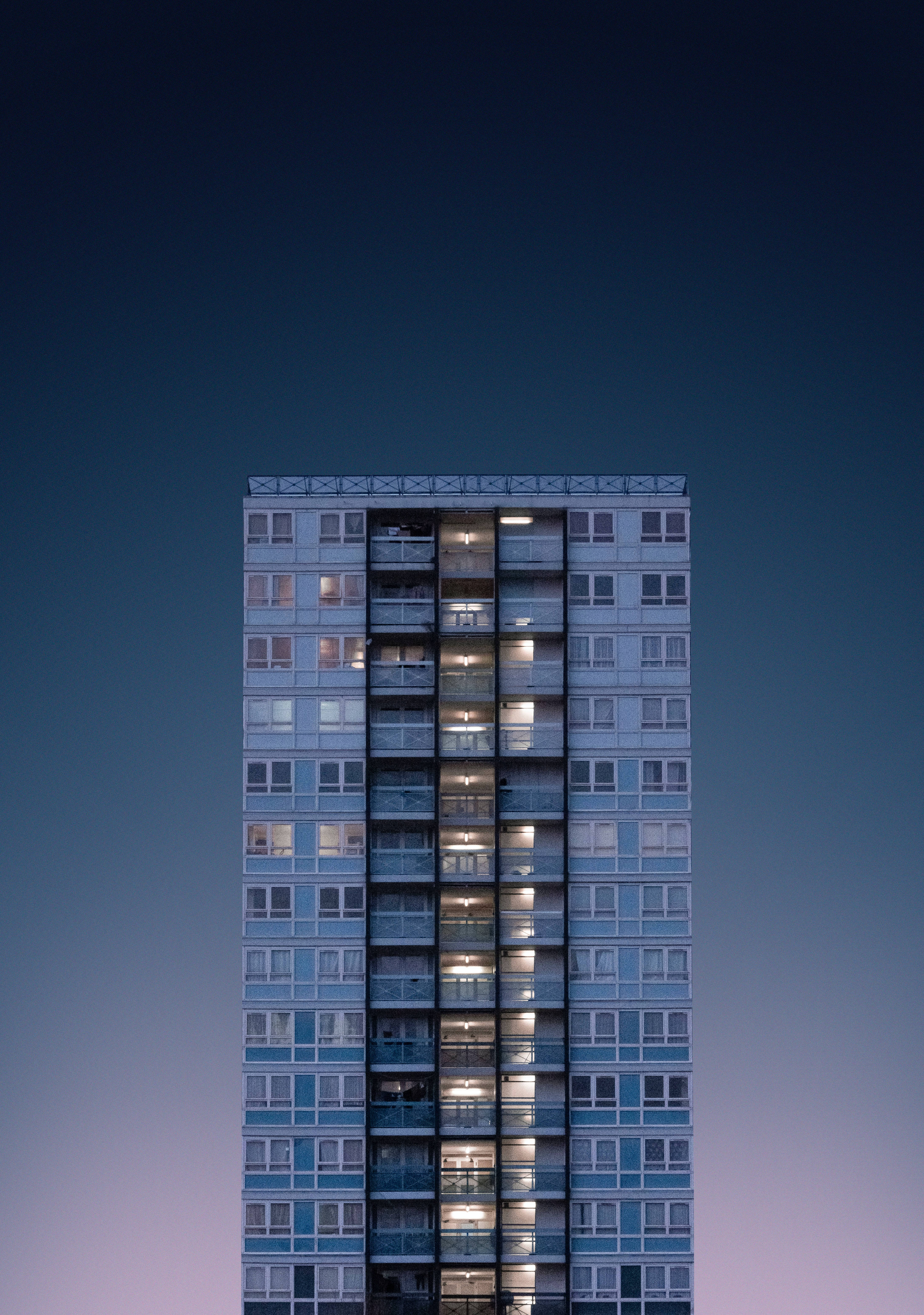 Fachada de Edificio 3D Azul Mínimo Fondos de pantalla