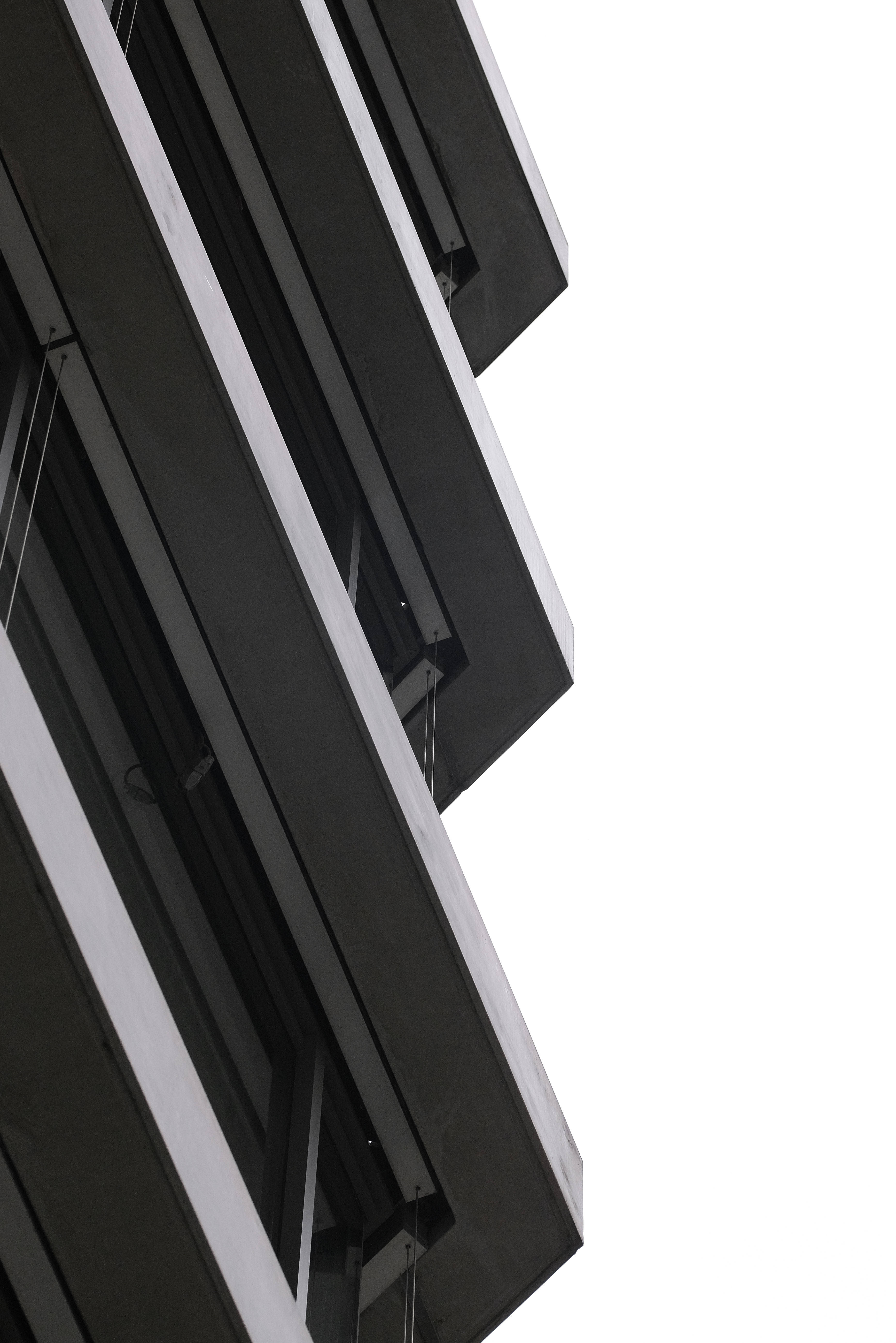 Fachada Moderna Oscura 4K Fondos de pantalla