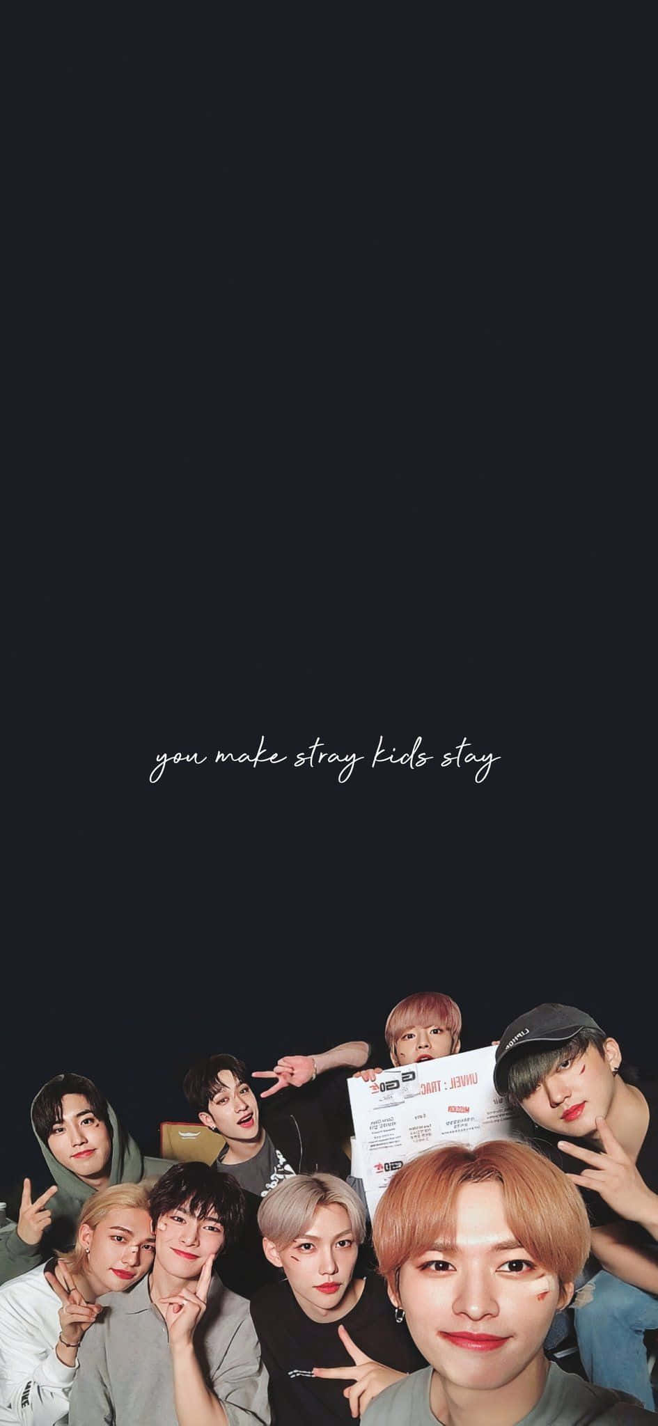 ¡Felix de Stray Kids luciendo con orgullo su característico cabello rubio! Fondos de pantalla