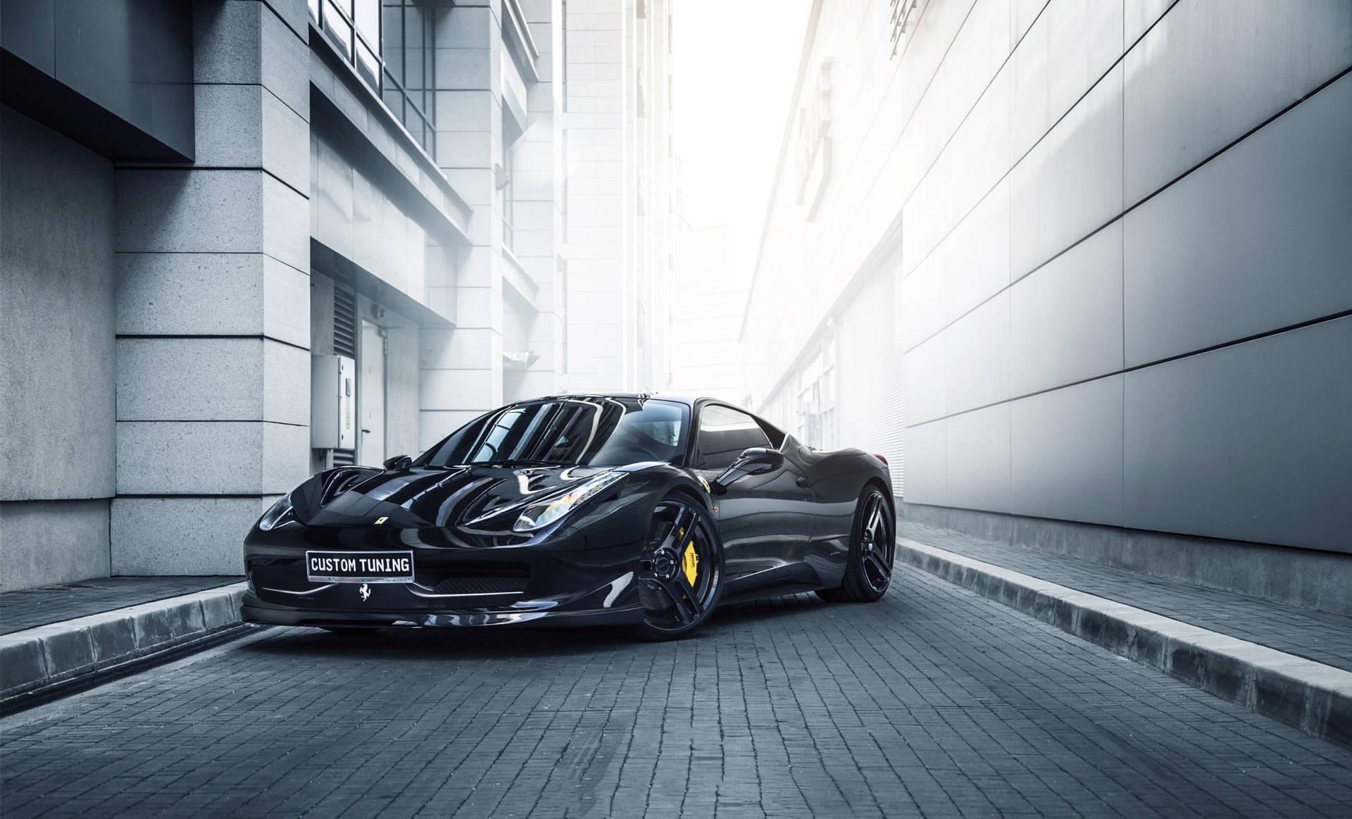Fondo de pantalla del Ferrari 458 Italia modificado por Novitec en gris brillante.