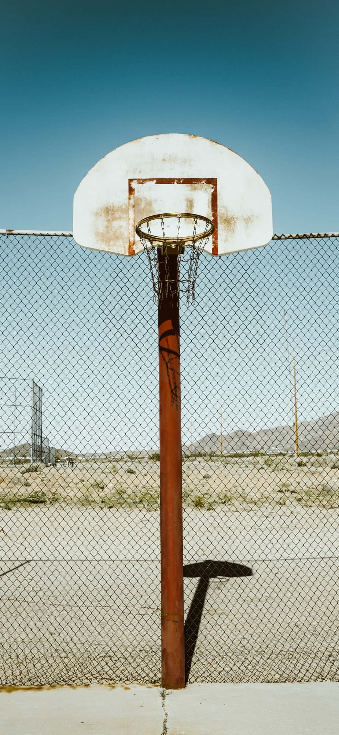 Fondo de Cancha de Baloncesto Antigua para iPhone Xs Fondos de pantalla
