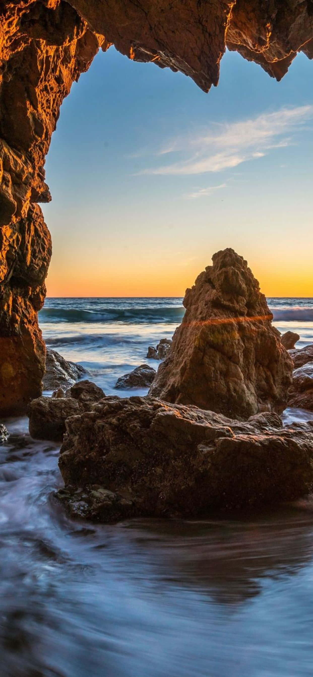 Fondo de Cueva Marina en Malibu para iPhone Xs Max Fondos de pantalla