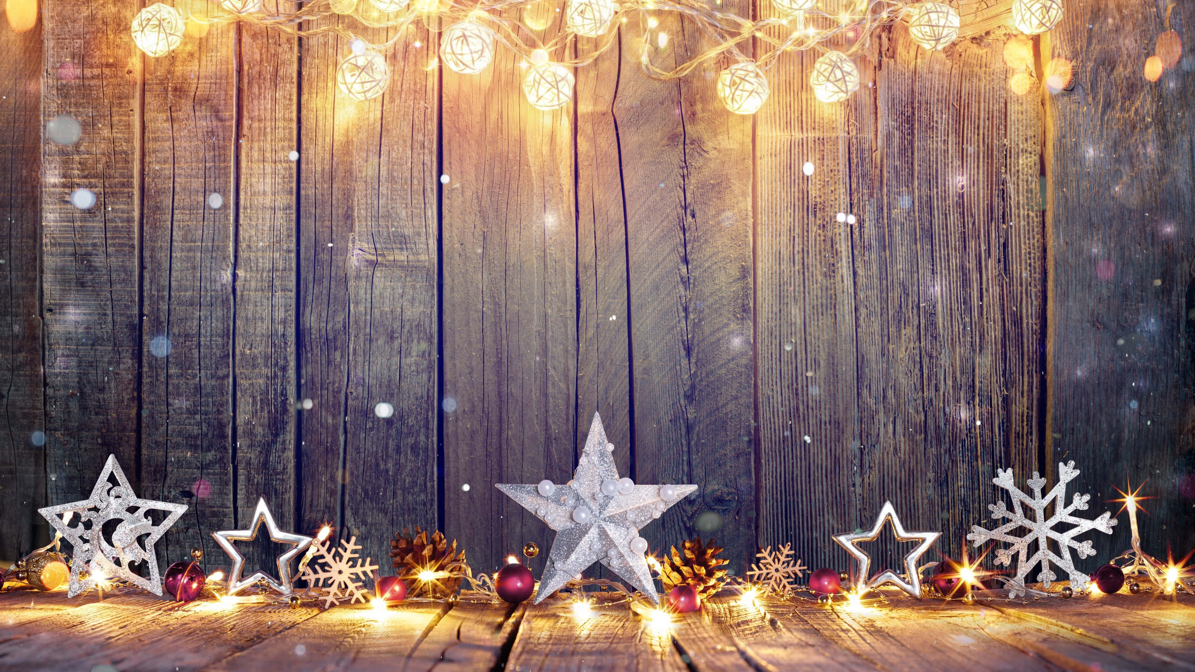 Fondo de escritorio navideño de alta resolución con estrellas plateadas Fondos de pantalla