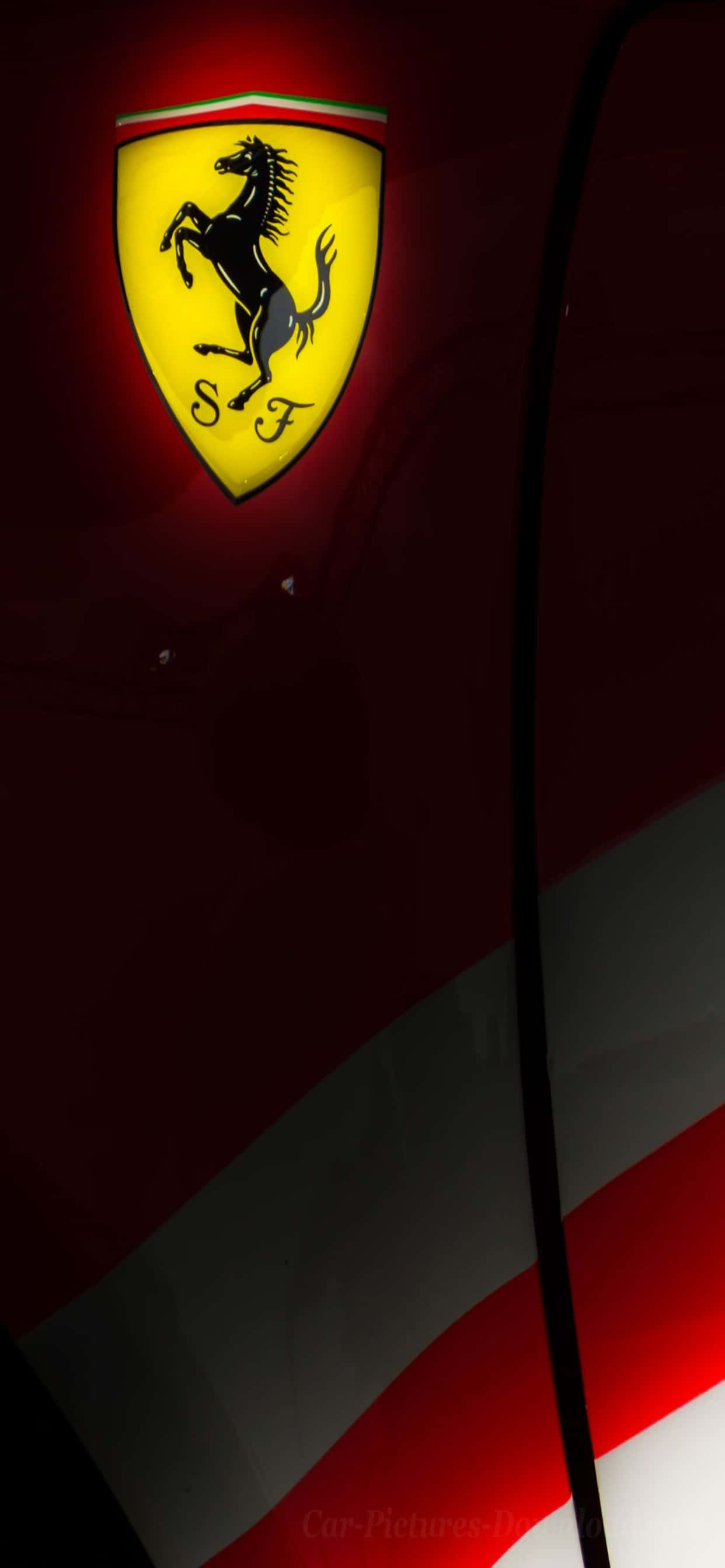 Fondo de Ferrari para iPhone XS Max: Logo de Scuderia Ferrari Fondos de pantalla