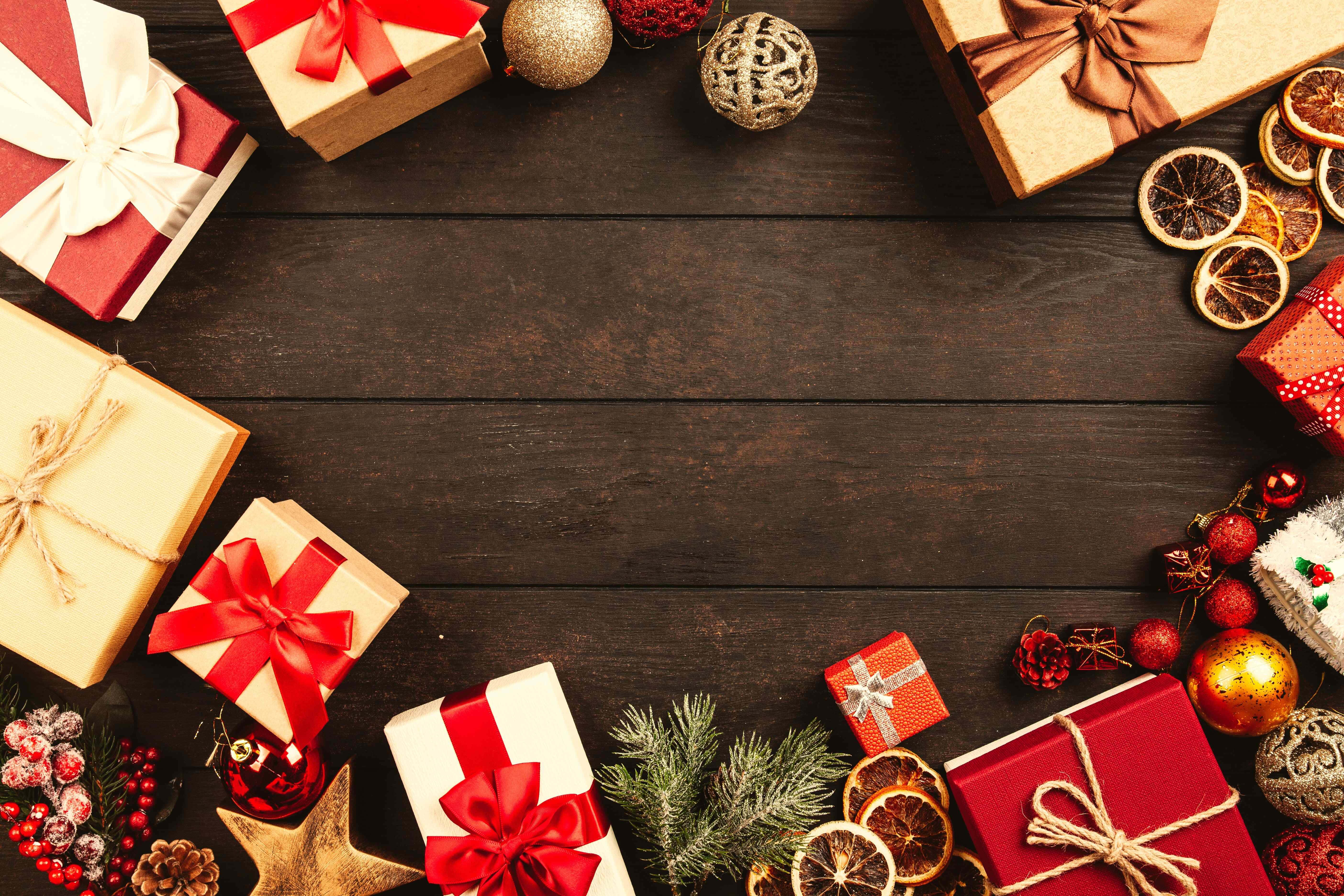 Fondo de Foto Navideño con Regalo en Vista Superior Fondos de pantalla