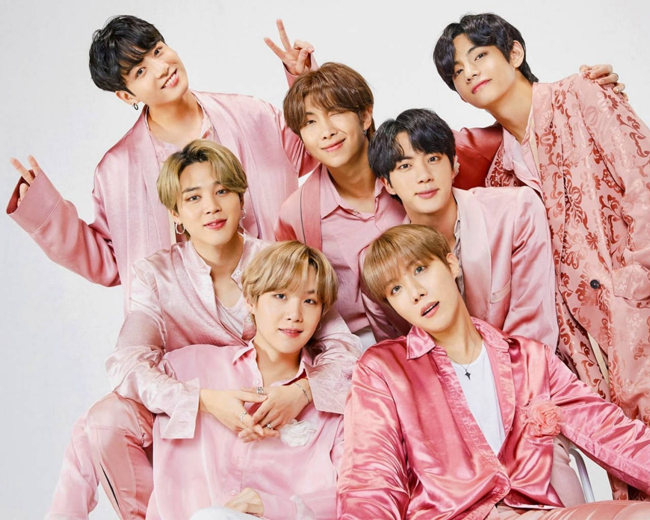 Fondo de Pantalla de Miembros de BTS en Rosa Fondos de pantalla