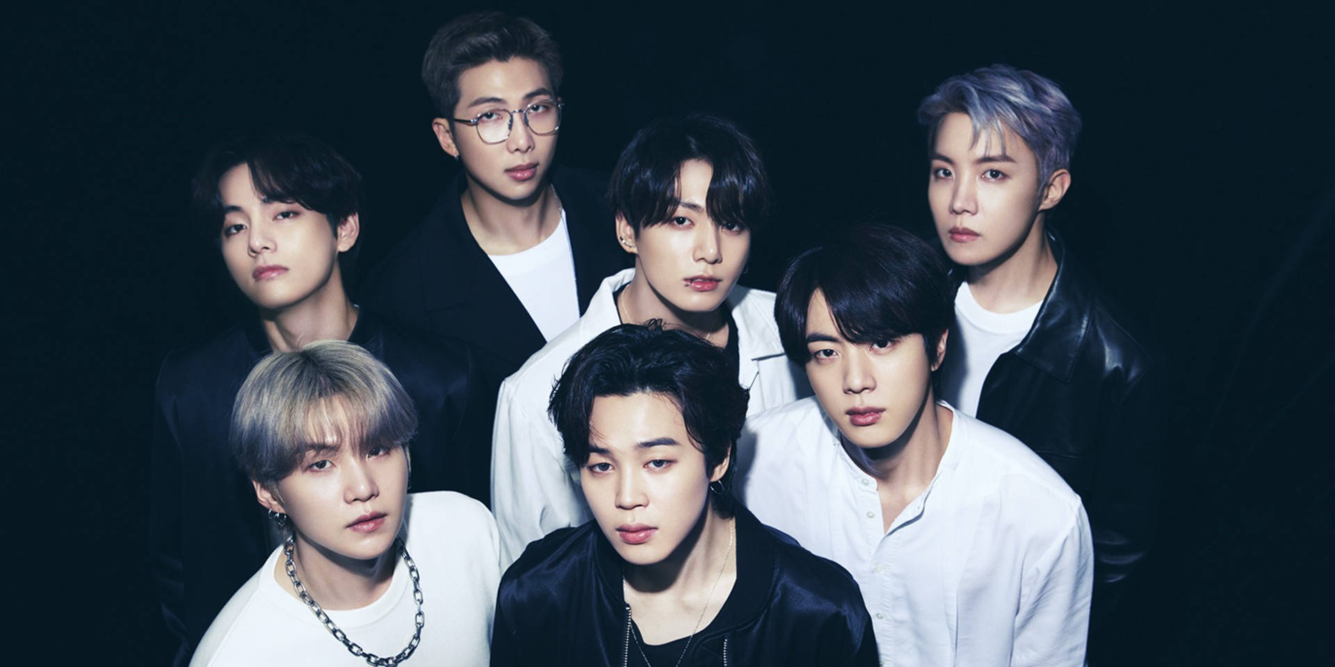 Fondo de pantalla blanco y negro de BTS para escritorio Fondos de pantalla