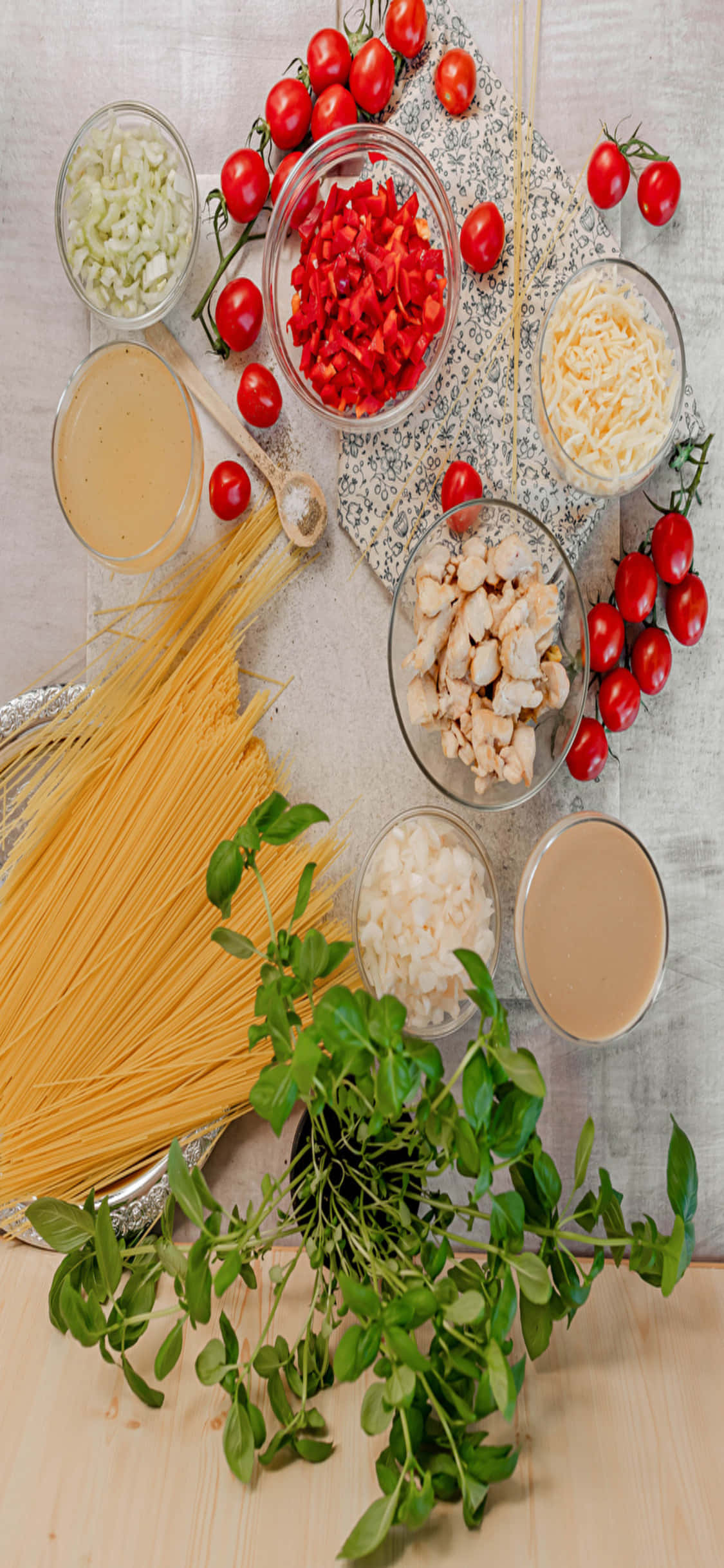 Fondo de pasta para iPhone X con ingredientes de plato de espaguetis Fondos de pantalla