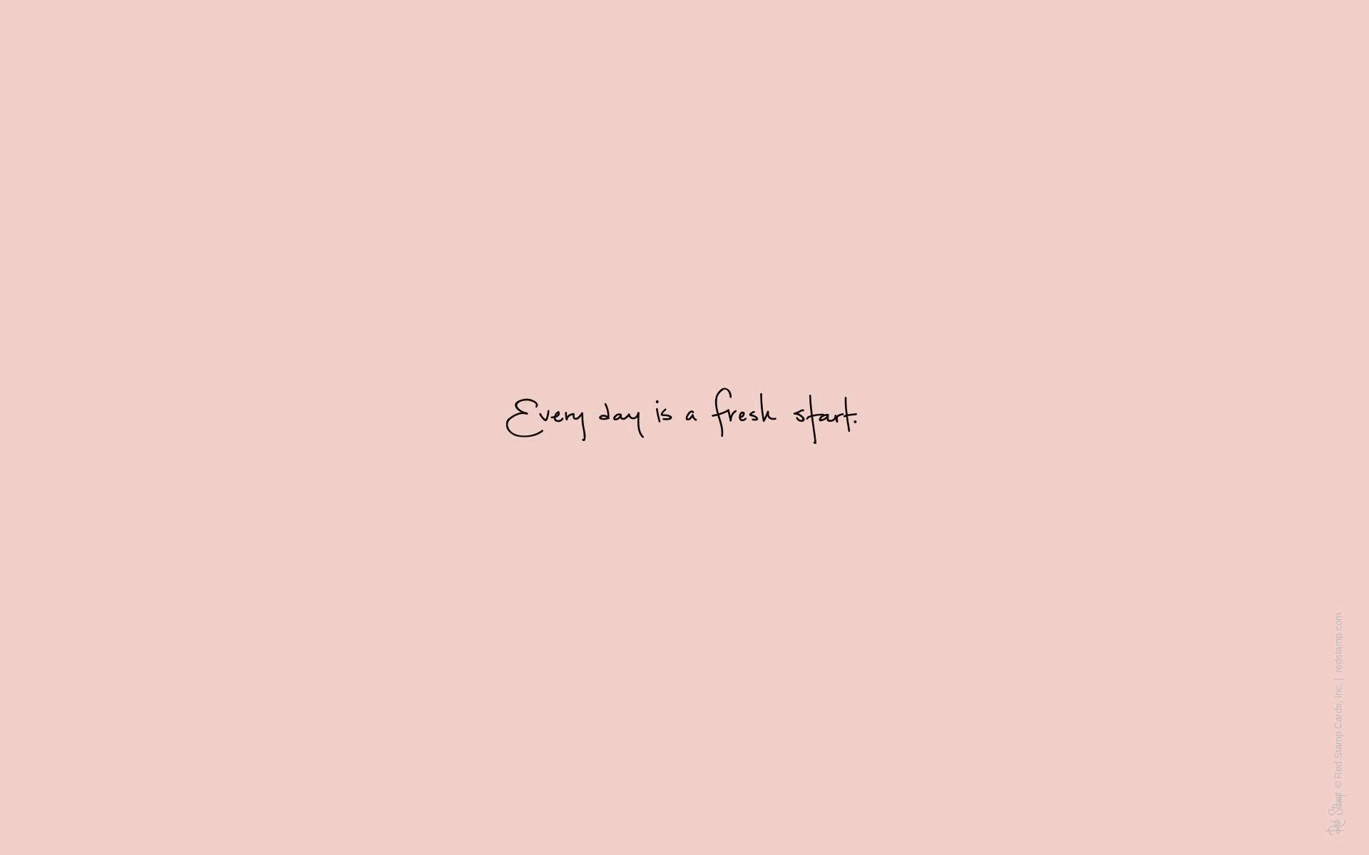 Fondo estético beige para laptop con frase Fondos de pantalla
