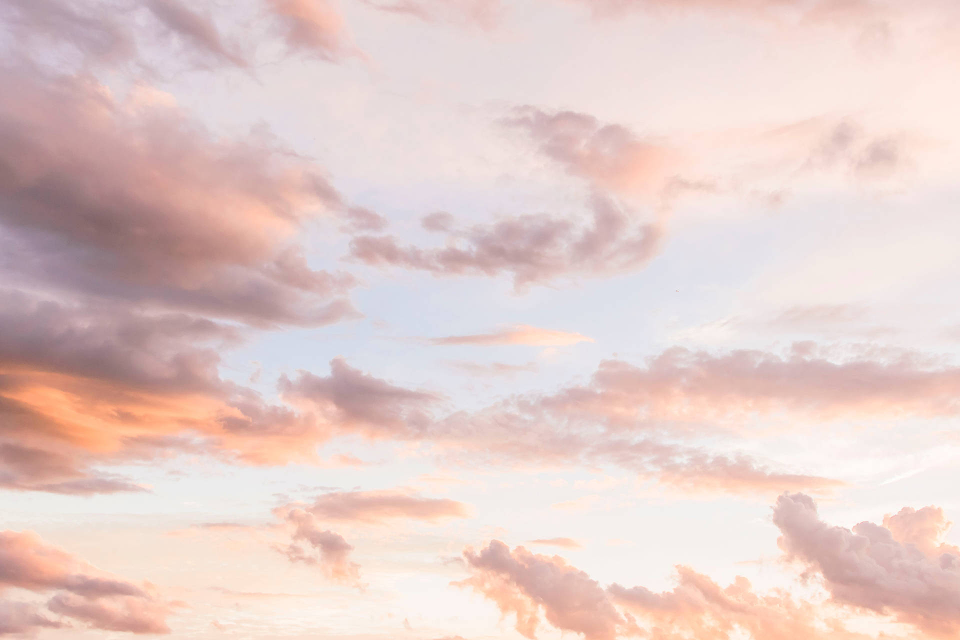 Fondo Estético MacBook Cielo Rosa