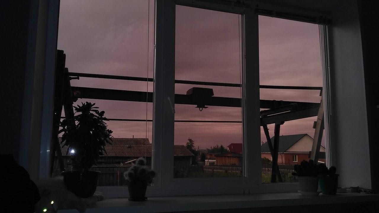 Fondo estético MacBook Cielo Púrpura Oscuro