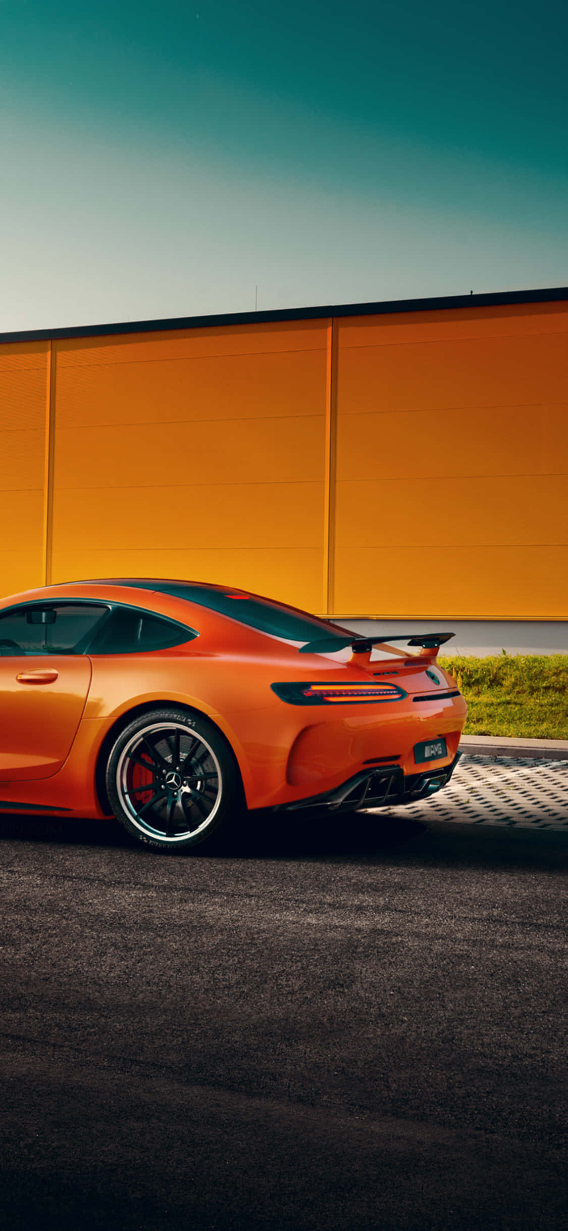 Fondo naranja de iPhone Xs Mercedes Amg Fondos de pantalla