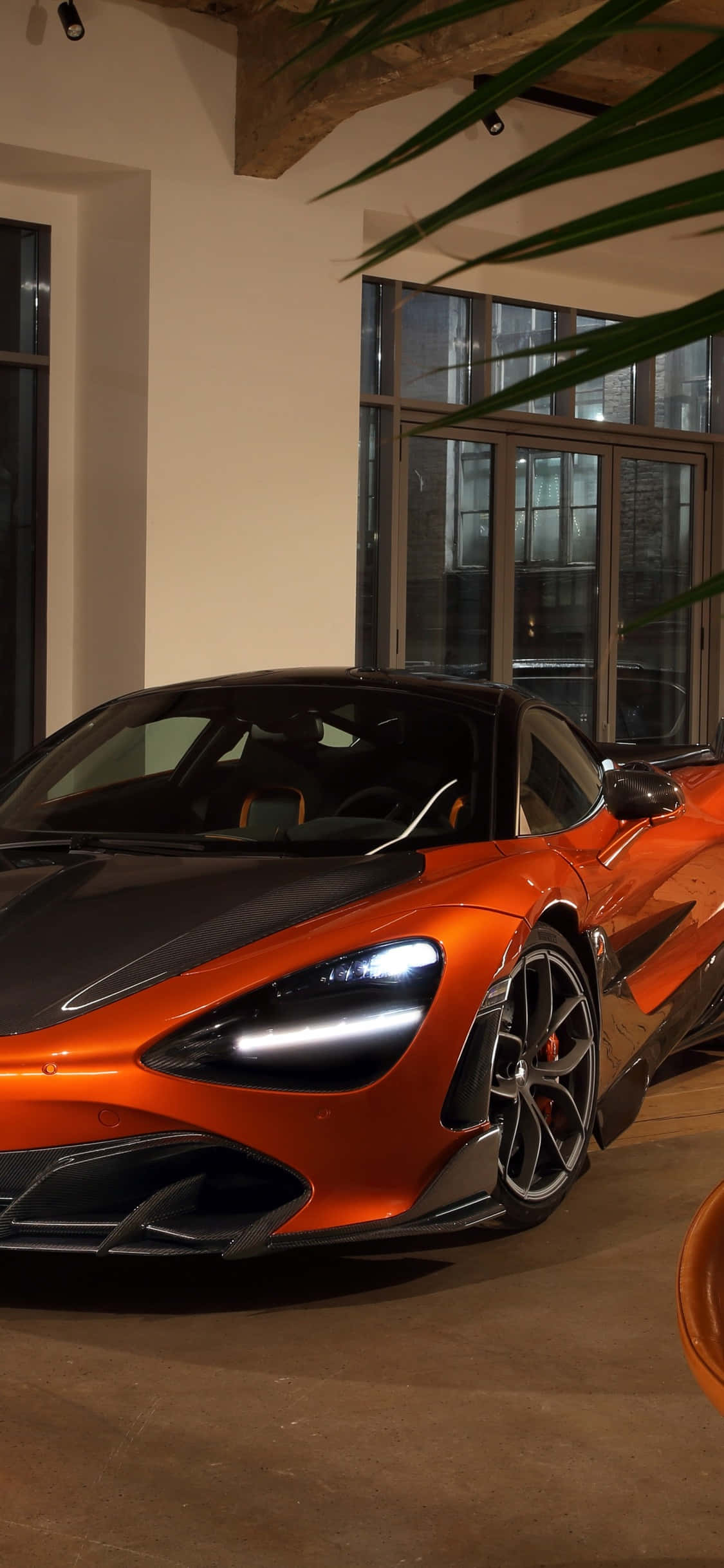 Fondo naranja McLaren 720S para iPhone X Fondos de pantalla