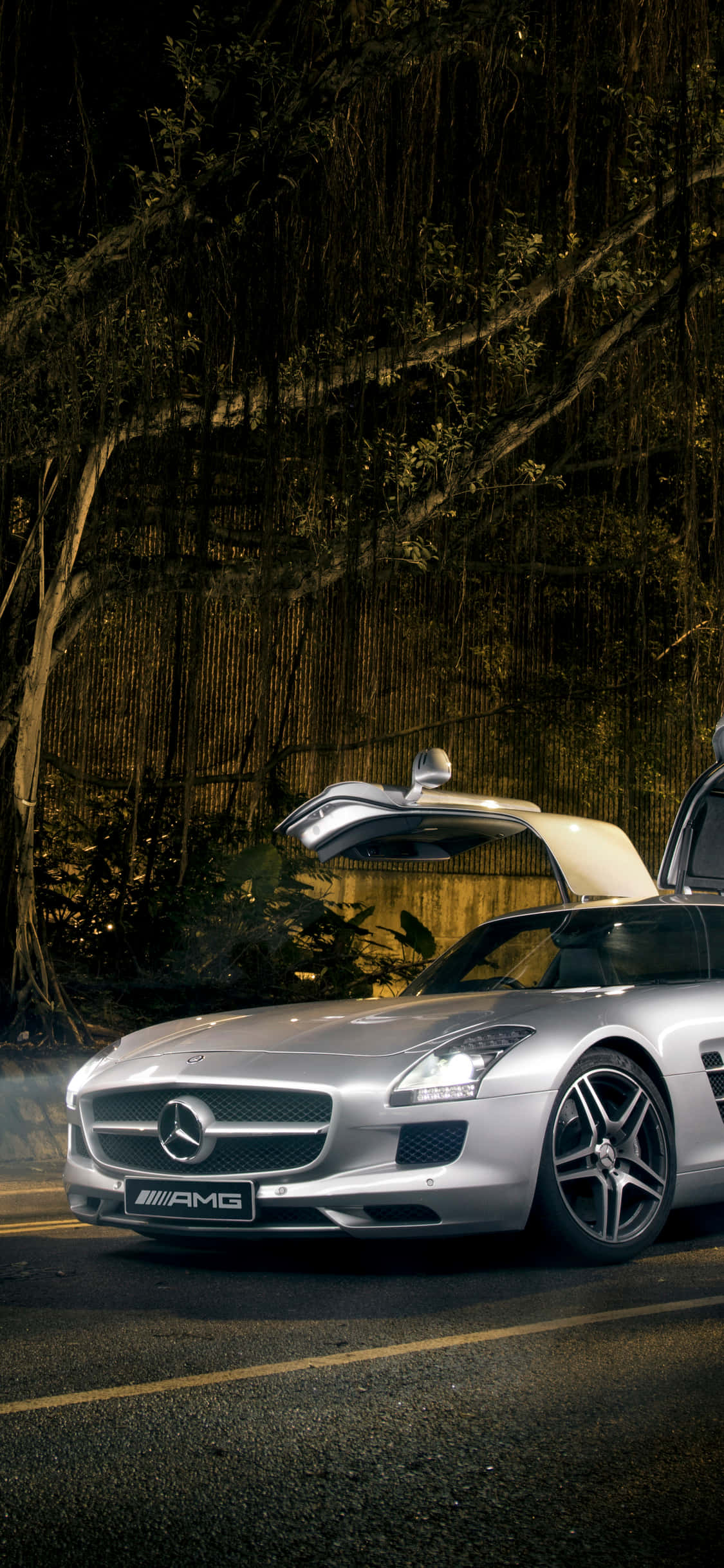 Fondo Plateado de Mercedes AMG para iPhone XS Fondos de pantalla