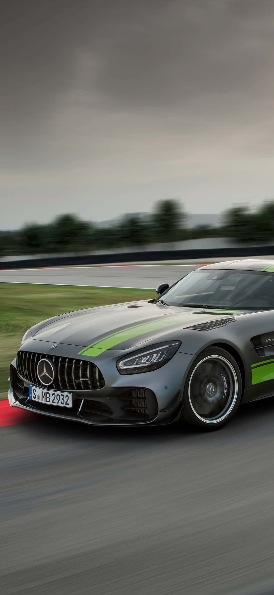 Fondo Plateado y Verde de Mercedes AMG para iPhone Xs Fondos de pantalla