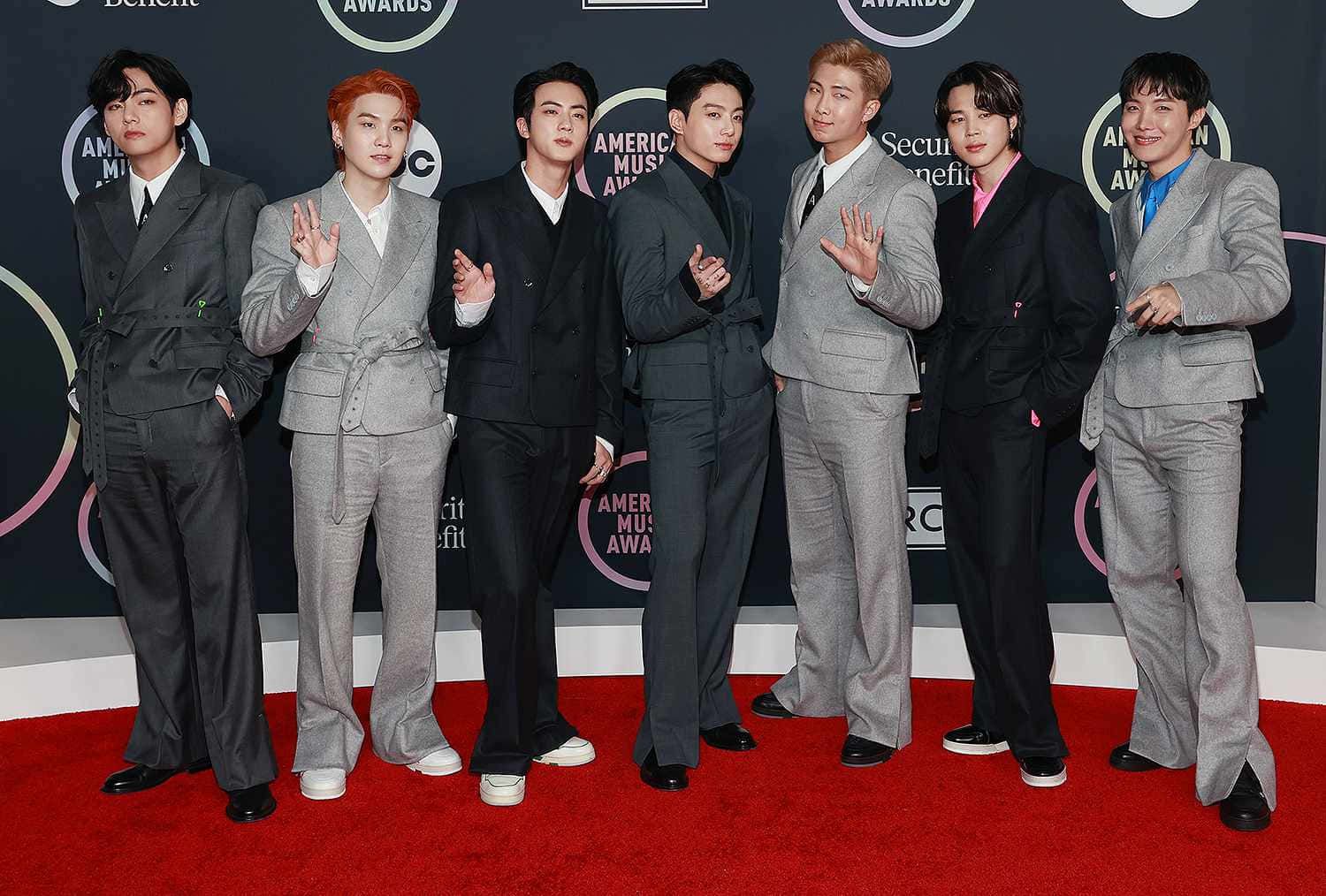 Foto de BTS en la alfombra roja de los AMA 2021 Fondos de pantalla