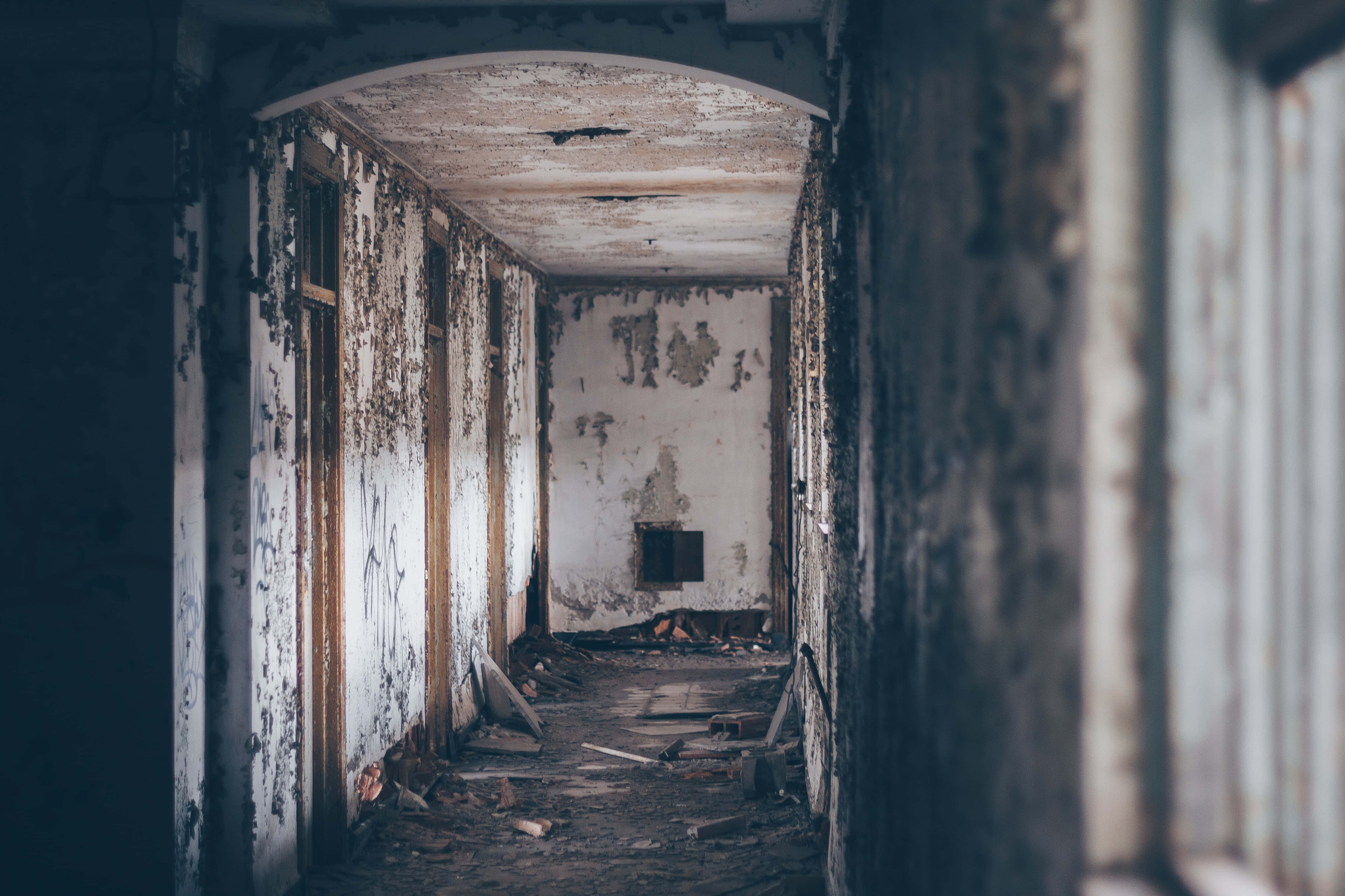 Foto de pasillo abandonado y aterrador Fondos de pantalla