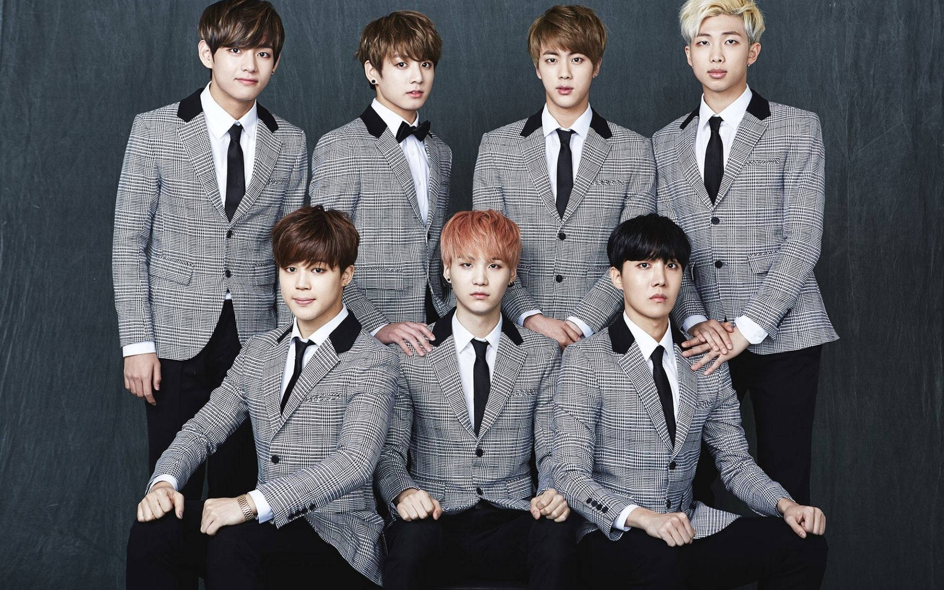 Foto grupal de BTS como estudiantes Fondos de pantalla