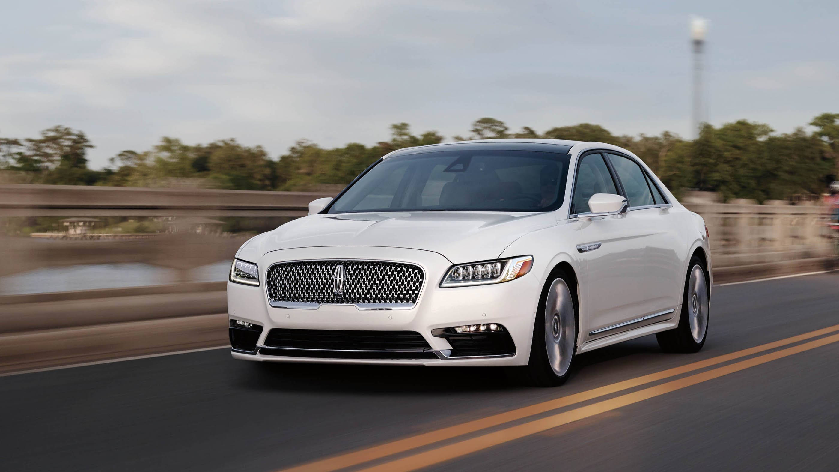 Fotografía de Acción del Auto Lincoln Continental Fondos de pantalla
