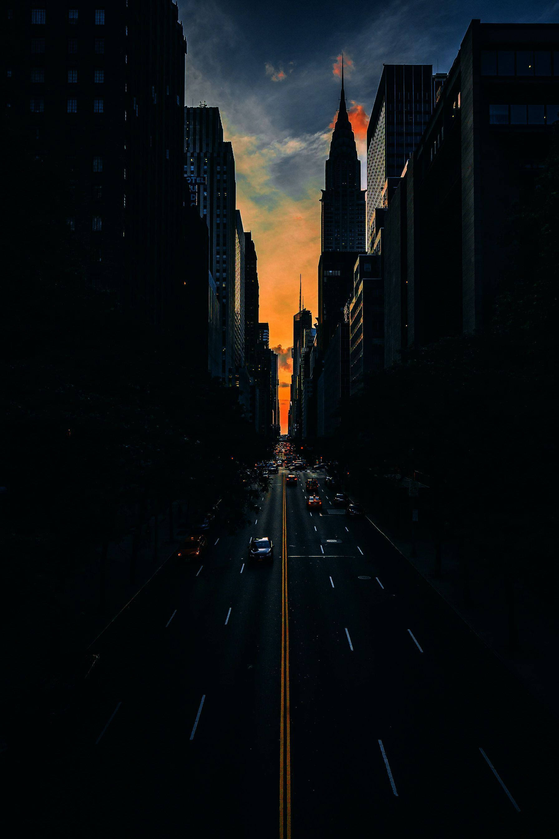 Fotografía de carretera en ciudad oscura Fondos de pantalla