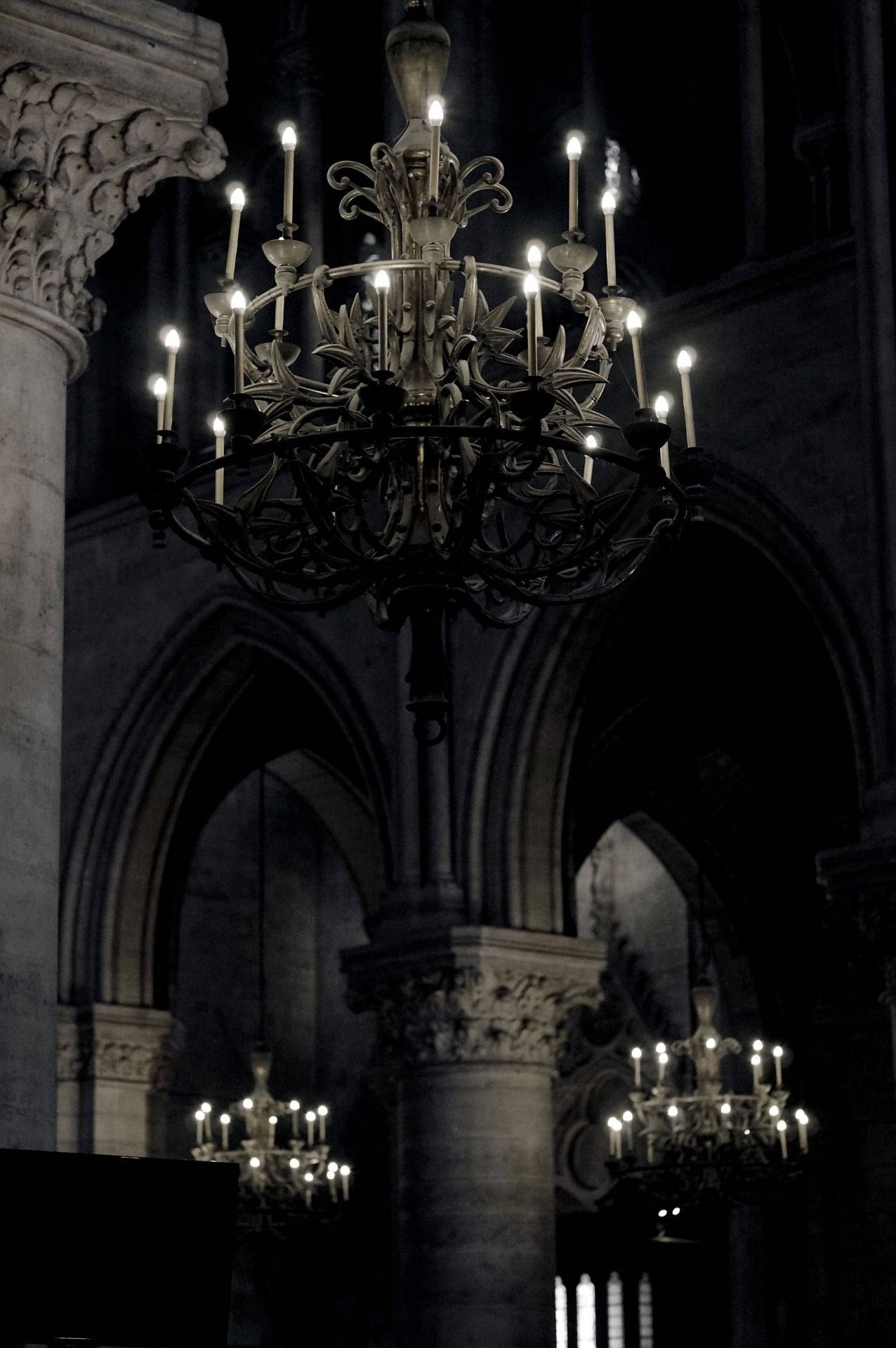 Fotografía de Interior de Castillo con Estética Gótica Fondos de pantalla