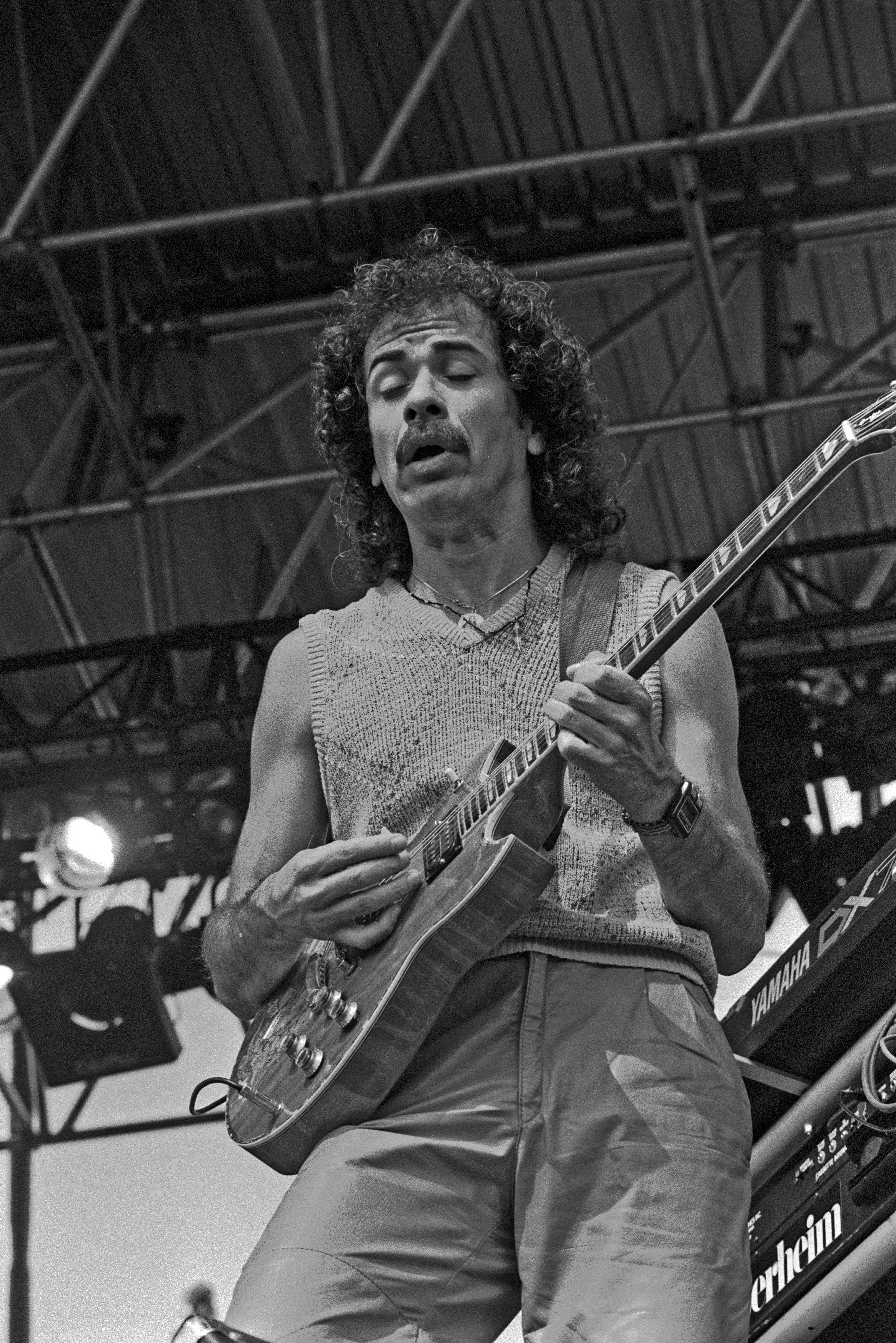 Fotografía en blanco y negro de Carlos Santana Fondos de pantalla