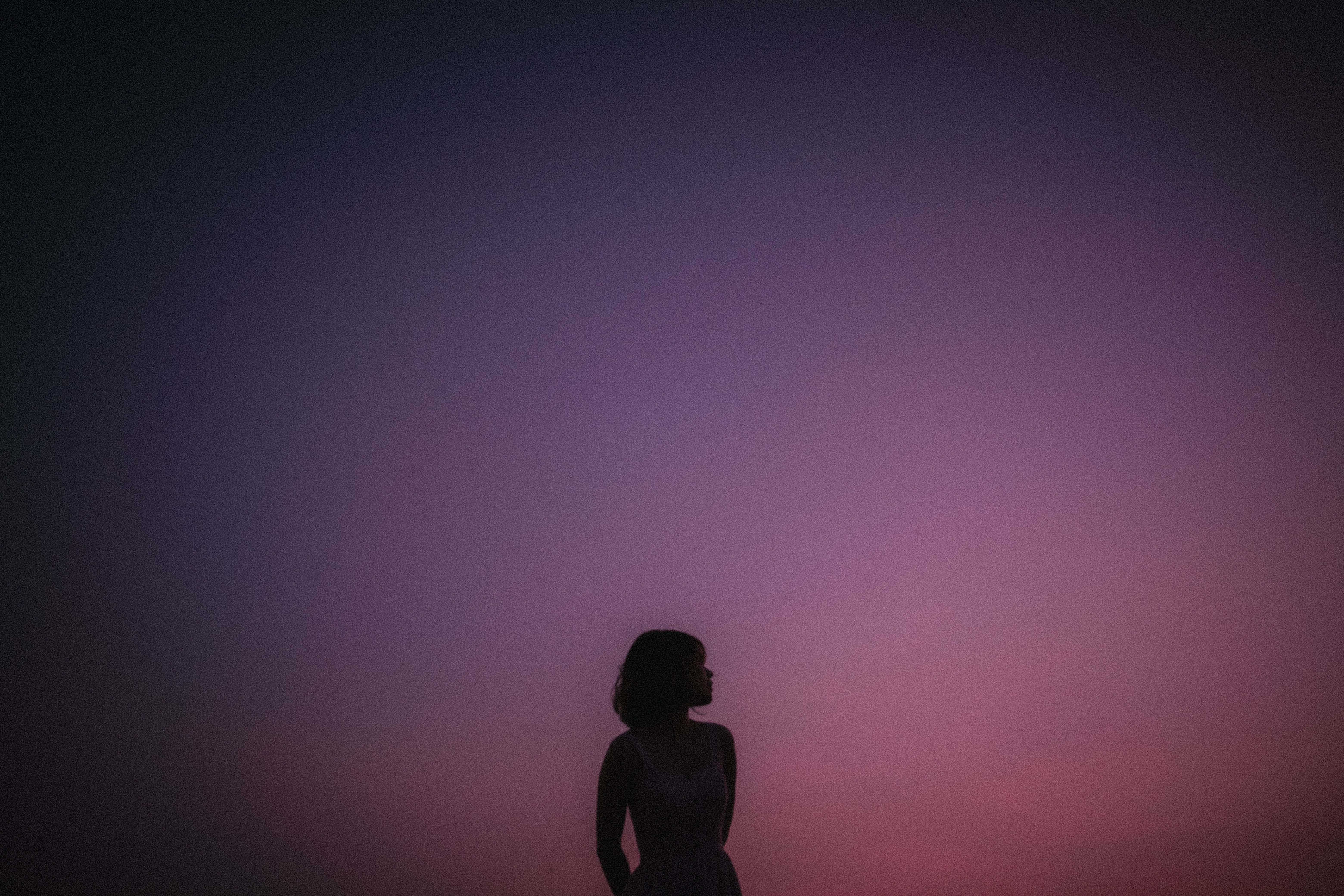 Fotos estéticas de color púrpura oscuro Fondos de pantalla