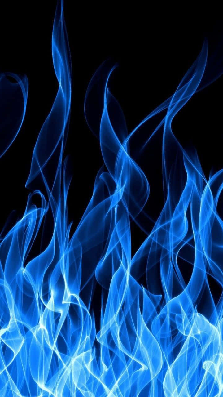 Fuego azul estético sobre fondo negro Fondos de pantalla