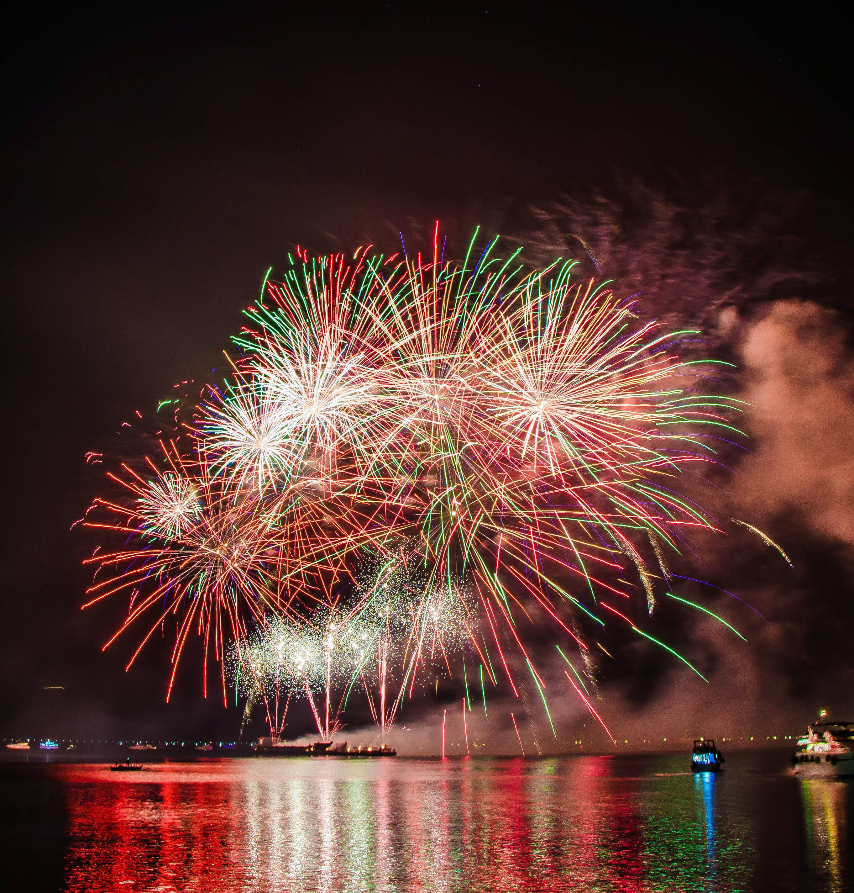 Fuegos Artificiales Navideños en Alta Resolución Fondos de pantalla