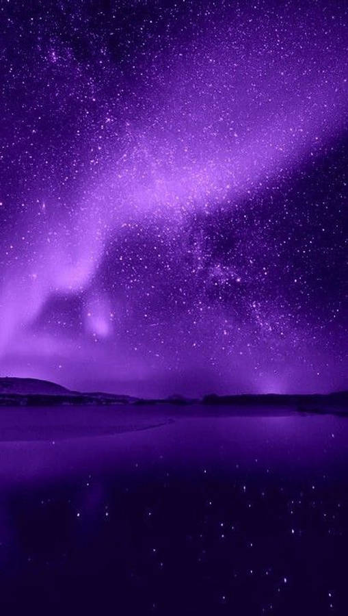 Galaxia púrpura con estrellas y iPhone Fondos de pantalla