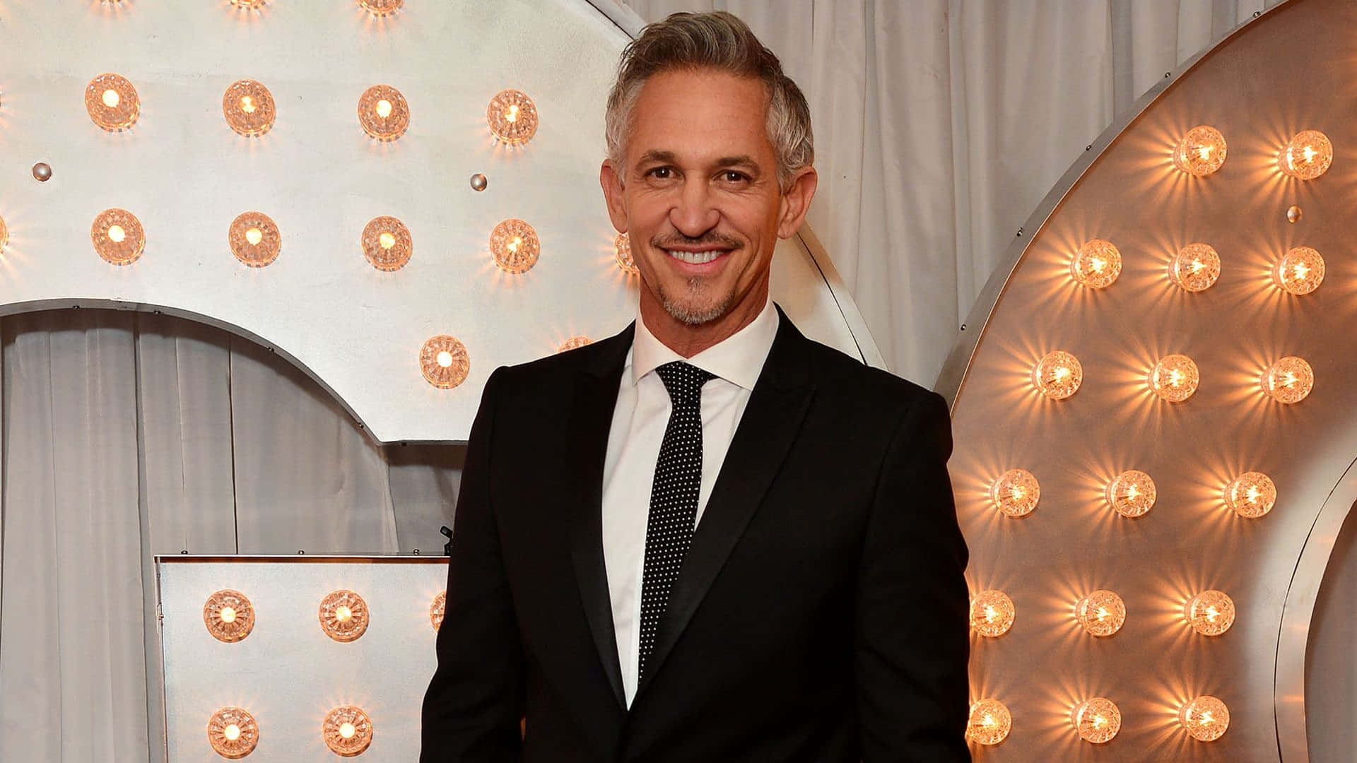 Gary Lineker – Reconocido Locutor Deportivo y Exfutbolista Profesional Fondos de pantalla